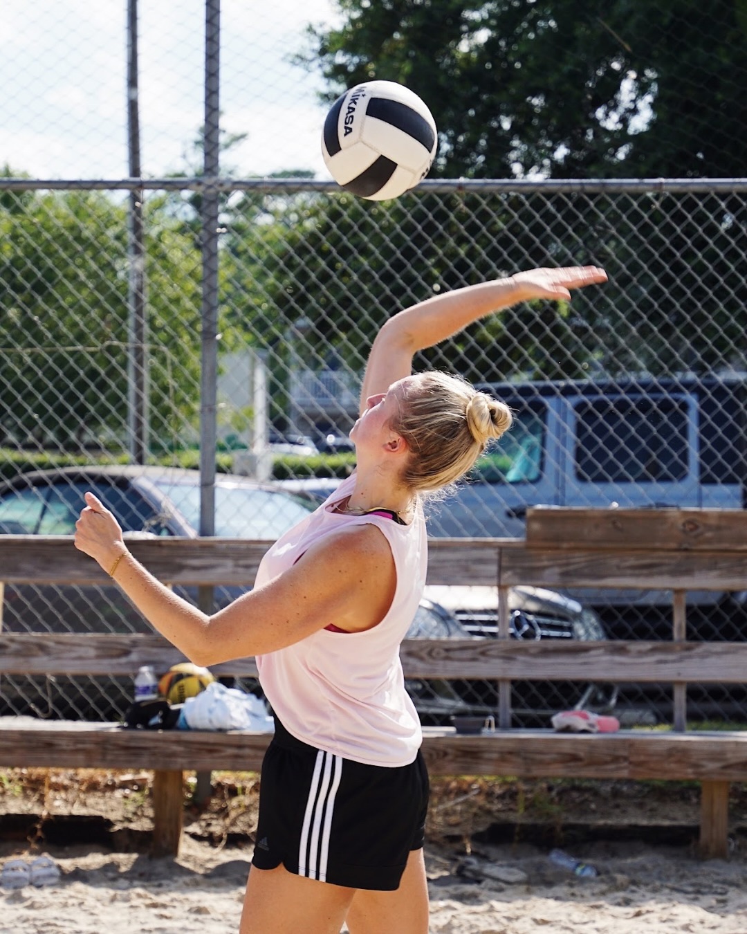 Still teamless for Spring? Not on our watch. 🏐😎
Join us for our Free Agent Social this Sunday; hop on the courts, meet new teammates, and find your people before the season kicks off. 🙌
📅 Sunday, February 22nd
⏰ 1:30 - 3:30PM
📍 Capt’n Bill’s Backyard Grill
𝘽𝙤𝙣𝙪𝙨: Register on-site, February 22nd, and we’ll knock $50 off your team registration!
Send this to someone still looking for teammates!
#SeeYouAtBills #VolleyballLeague #WilmingtonNC