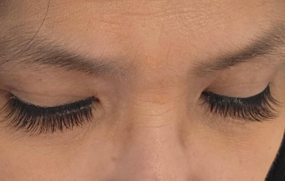 La Princesa Lashes by Amor Propio Beauty 💗
#amorpropiobeauty #lashesonpoint #minkeyelashes #volumelashes♥
* Volume Nature
* Shape Round
* Length 8-12mm
* Effect Lite, Wispy