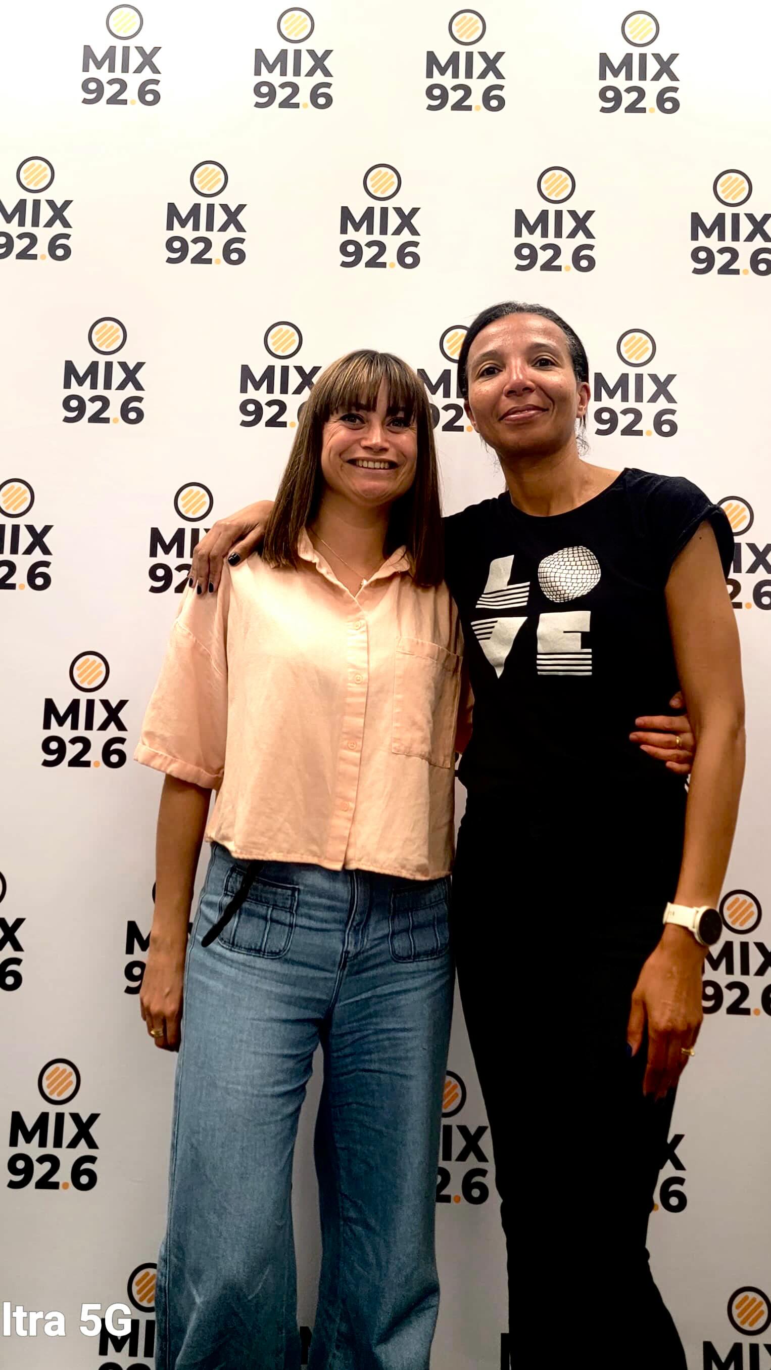 Margaux Salon made its way this time to Bouche à oreille radio, an English radio station, and honestly… the atmosphere was incredible! 🎙️🇬🇧
Between the conversations, the amazing people I met, and the energy on site, it was such a beautiful moment filled with good vibes 🫶🏽🔥
A huge thank you to @bouche_a_oreille_uk for the warm welcome, and to everyone who came by for your kindness and support 💛
Moments like these truly mean so much! ✨
📍 @mix926official
#MargauxSalon #Indre #BoucheAOreilleRadio #Radio #englishradio