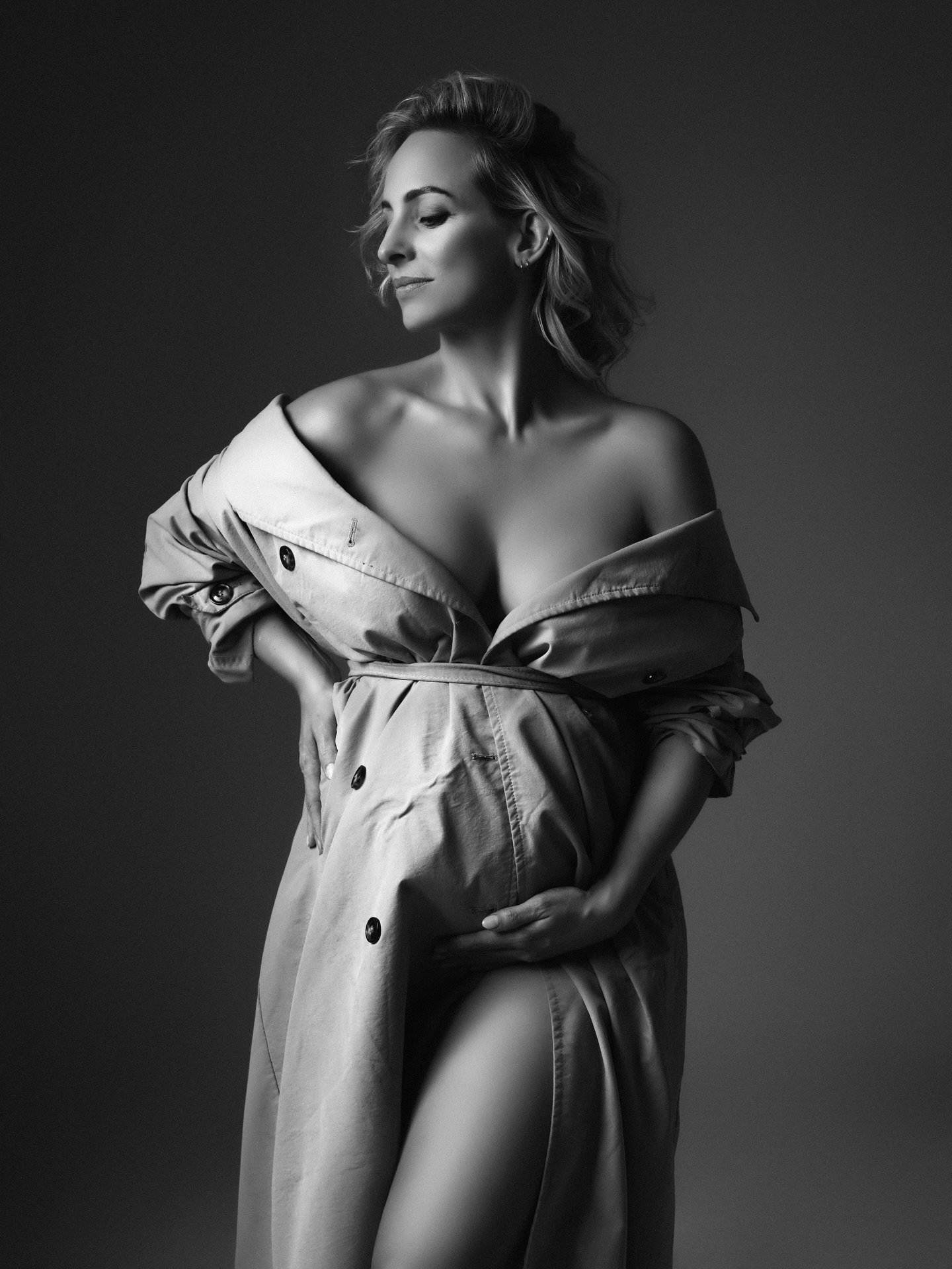 Zoo mooi ๐๐ Of je nu een zwangerschapsshoot overweegt om de beelden aan de muur te hangen, te delen met anderen of voor later.. het is altijd een viering van jezelf, van het vrouw zijn en van jouw kracht โค๏ธ
Ps het eerste plekje in de agenda is 10 april, stel het inplannen van jouw afspraak dus niet te lang uit!
_____
#zwangerschapsshoot #zwanger #zwangerschap #cutepregnancy #maternityshoot