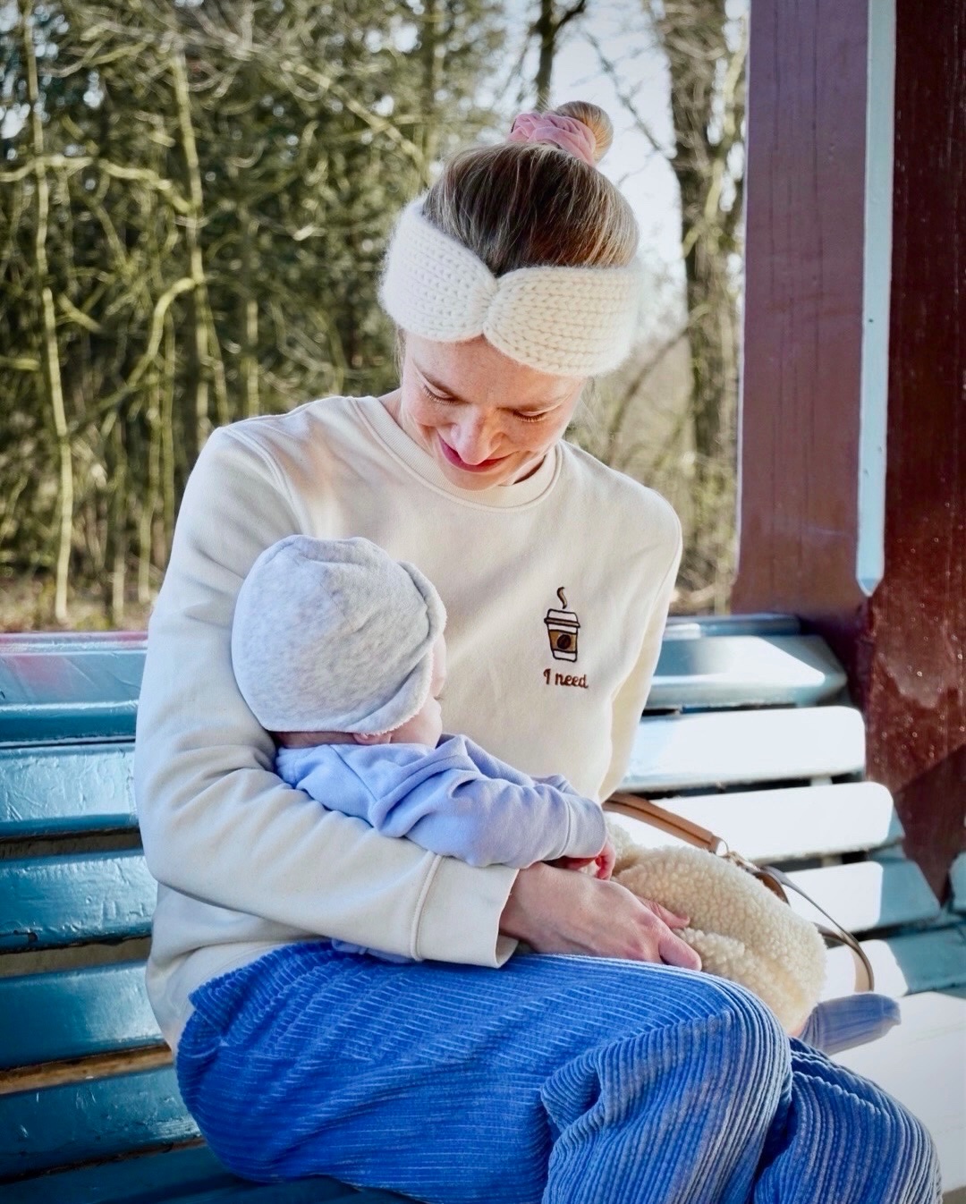 Wie heeft er meer nood aan een koffie dan een mama met een newborn baby? 🤱🏼😘 Voor al deze supervrouwen de perfecte sweater! Uiteraard matching met de super papa’s… 🥰
#2copains #ikkooplokaal #twinningiswinning #ikkoopbelgisch