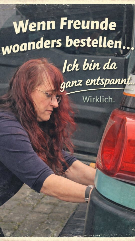 Konkurrenz?
Macht uns gar nichts aus. 😌
Wirklich.
Jeder darf bestellen, wo er möchte.
Aber wenn es um Qualität, saubere Stickerei
und langlebigen Textildruck geht …
👉 dann landen viele am Ende doch wieder bei uns.
Keine Sorge – Annika ist natürlich nichts passiert. 😄
👕 Textildruck
🧢 Stickerei
✨ Individuelle Veredelung
#fun #Stickerei #CapsBesticken #UnternehmerHumor #SiviwonderShop QualitätStattQuantität Selbstständig BusinessMitHumor