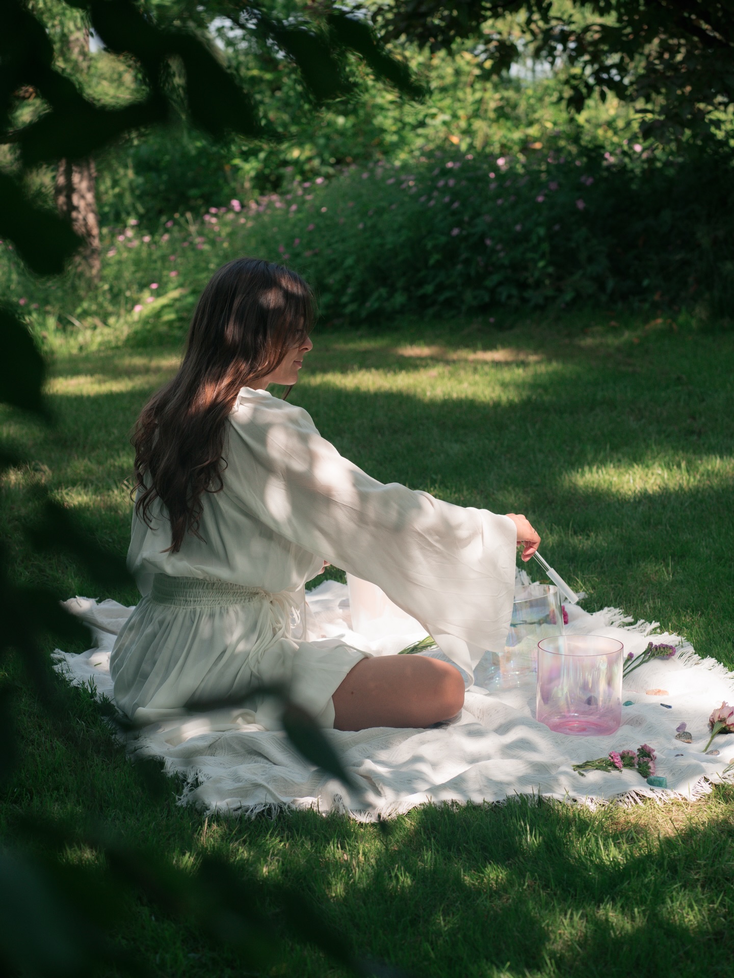 Manchmal denke ich, ich müsste einfach nur besser organisiert sein.
Aber eigentlich brauche ich oft einfach nur kurz Ruhe. ❣️
Breath & Release.
Photo by @janinegoebelfotografie 🔥
#machmalnepause #slowdown