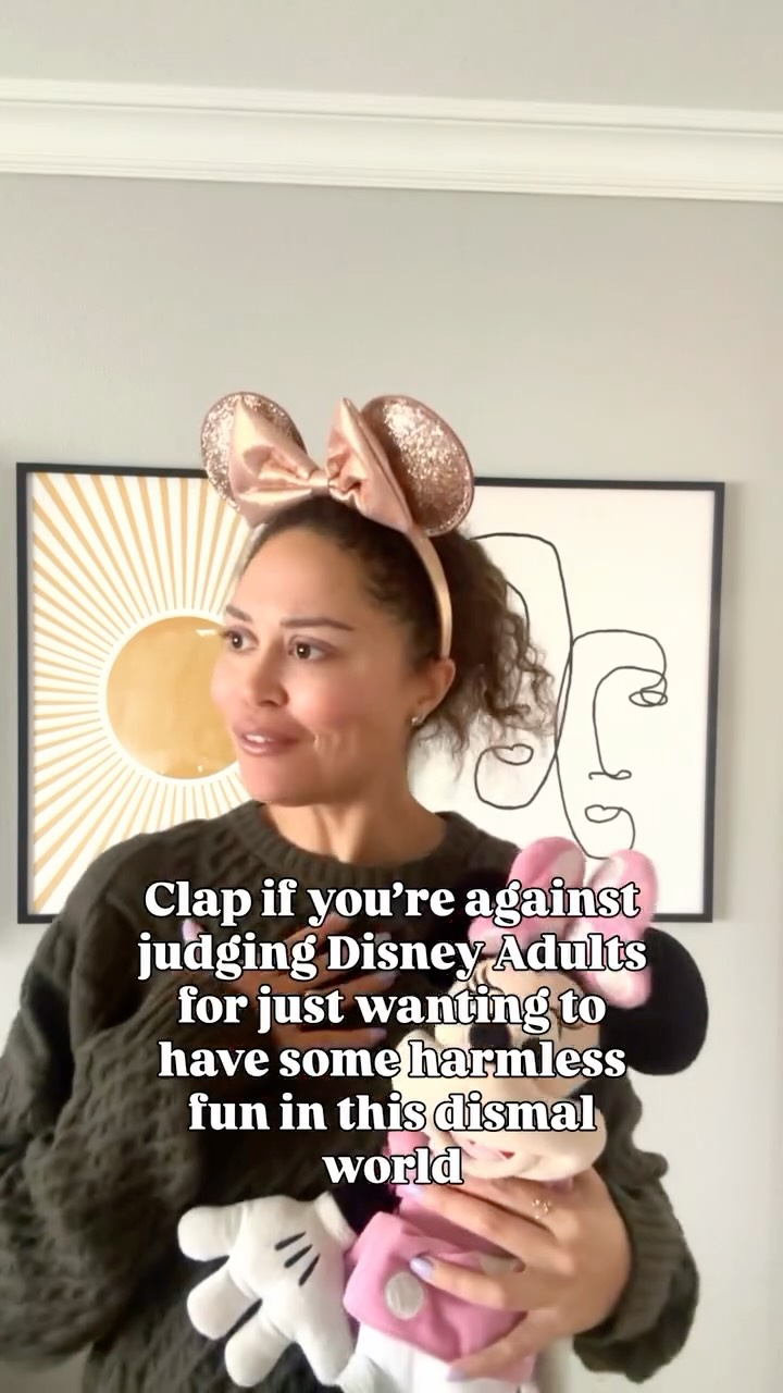 We don’t judge here! 🐭 💫 💕
I’m the therapist who defends Disney adults (because I am one myself) & I gather Disney loving clinicians for networking with joy! 💖
Let me know if you’re clapping 👏🏽 with me!
Comment “healers” if you want more info on our meetups!
Have a magical week and follow for more! ✨