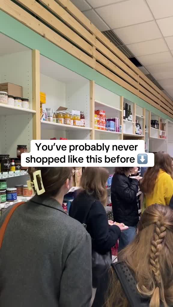 Birà is a food cooperative in Perugia — a grassroots experiment and one of the few food co-ops in Italy 🌱
It was created by a group of people who dared to imagine a different relationship with food in the city.
ㅤ
A small neighborhood grocery shop where prices are solidali and sustainability is practiced through everyday choices: buying from local farmers and producers while keeping food accessible to the community 🍎🏪
ㅤ
What makes it special?
The shop is run by member-volunteers — the same people who work there are the ones who shop there 🤝
ㅤ
With our Food Studies students, we visited Perugia’s community food cooperative Birà 🌿
We went behind the scenes of its creation, exploring the decisions, challenges, and values that shape it. An inspiring moment to reflect on fair prices, sustainability, and the food landscapes we build together ✨
ㅤ
Learn more about the Food, Sustainability & Environment program at the Umbra Institute on umbra.org.
ㅤ
#perugia #umbraInstitute #birà #foodcoop #sustainability