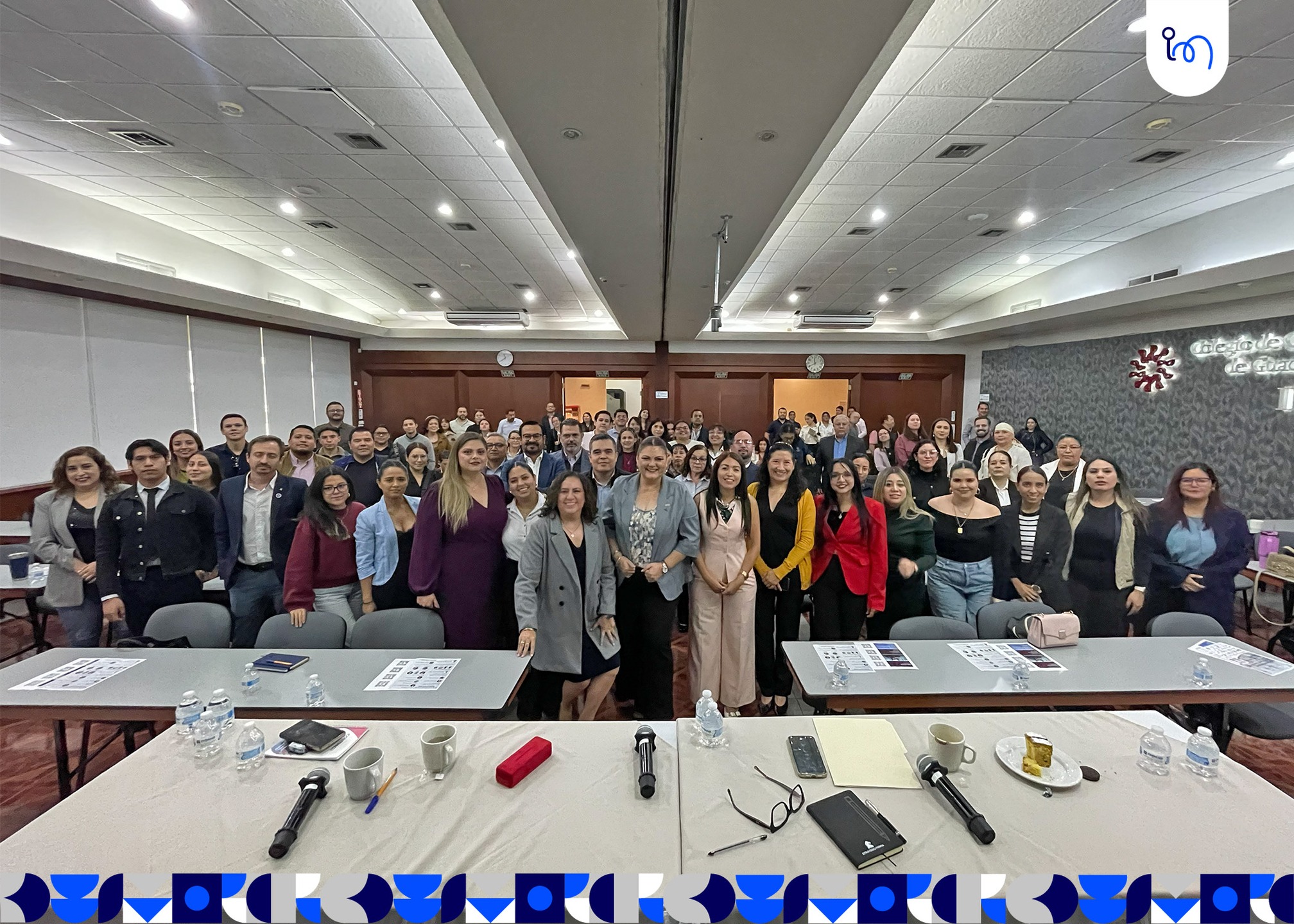 ¡Impulsamos una cultura laboral más sólida y preparada!
En colaboración con la @sectrabajo_jalisco y el @ccpgj, llevamos a cabo un Foro enfocado en fortalecer el conocimiento de las empresas en materia de inspección laboral y cumplimiento normativo.
Con la participación de representantes del sector empresarial, se generó un espacio de diálogo práctico y actualizado, para entender mejor cómo atender revisiones de la autoridad, reducir riesgos y fortalecer los procesos internos.
El Secretario del Trabajo, Ricardo Barbosa, destacó las acciones estratégicas que se están implementando para optimizar las capacidades operativas, y brindar mayor claridad a las empresas ante los procesos de inspección.
Durante la jornada, el Director de Inspección en la Secretaría del Trabajo, Miguel Villegas, y el Director de Planeación y Control, José Pérez, abordaron temas clave como:
• El Protocolo de inspección REPSE (STPS) y los criterios aplicados por la autoridad.
• Derechos, obligaciones y responsabilidades durante una inspección laboral.
• Estrategias de compliance laboral para prevenir sanciones y fortalecer la gestión interna.
Conoce más sobre nuestras actividades en el Instituto MIND México en:
www.institutomindmexico.com