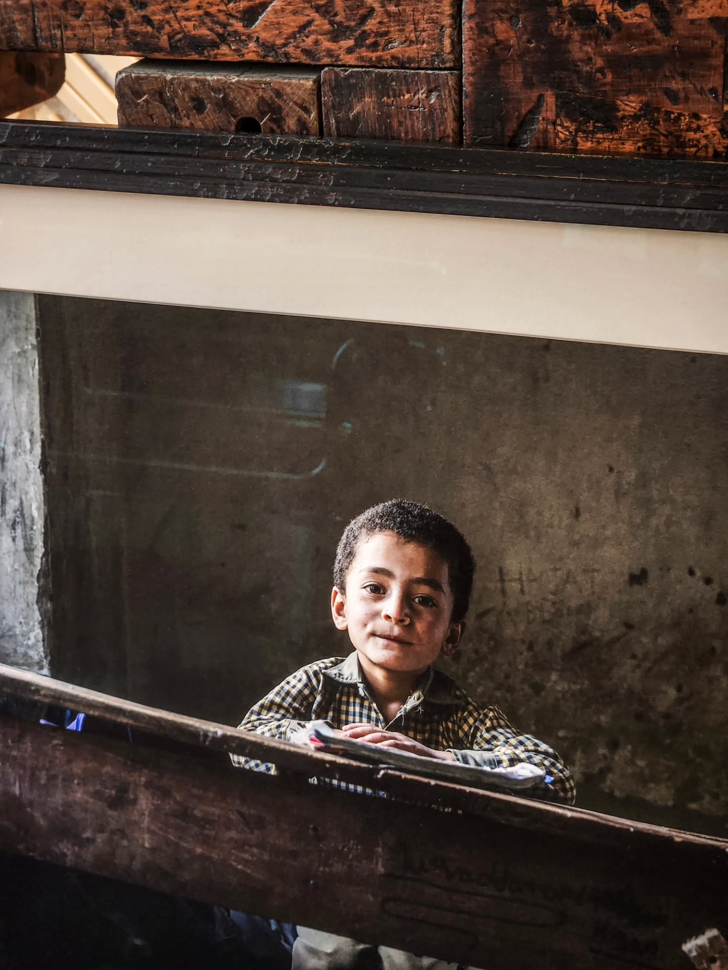 Nous avons ici eu la chance d'encadrer ces deux magnifiques tirages photo du photographe @afrancolini, dans des cadres et passe-partout sur-mesure et sous verre premium anti-reflets (UV 70%).
Ces photos ont été prises dans le cadre d'un projet de levée de fond pour une école au Pakistan.
🇬🇧 We had the opportunity to frame these two magnificent prints by photographer @afrancolini in custom-made frames and mats with premium anti-glare glass (UV 70%).
These photos were taken as part of a fundraising project for a school in Pakistan.
#encadrement #frameyourart #encadrementdart #photography #artframing