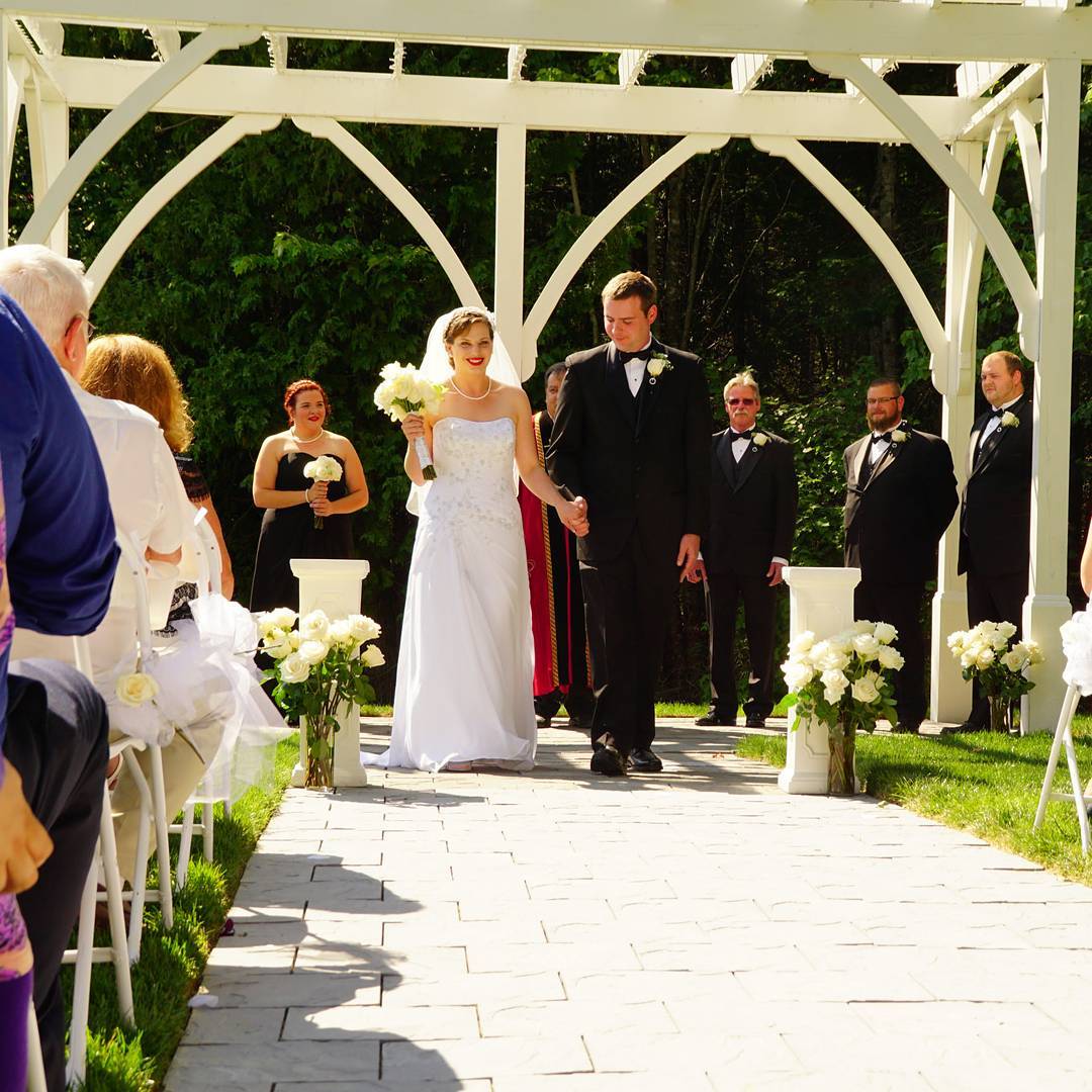 Congratulations Mr. And Mrs. Fennell! What a beautiful wedding. We wish you the best. The two of you make such a wonderful couple. #happycouple #meadowbrookreception #meadowbrookwedding #ido #eddingtonmaine #mainewedding #weddingvenue