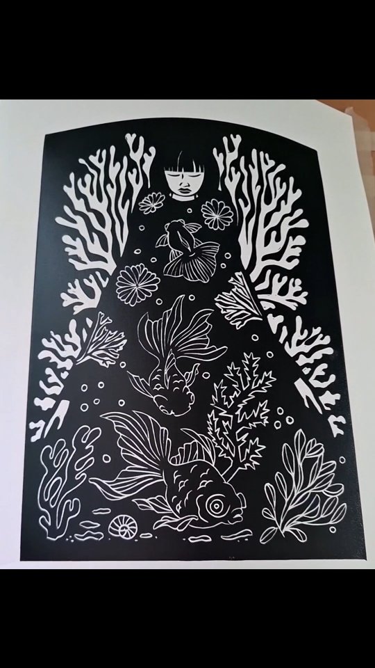 Carving process and test print.
.
.
.
#printmaking #printmakingprocess #peelreveal #seainspired #sealifeart