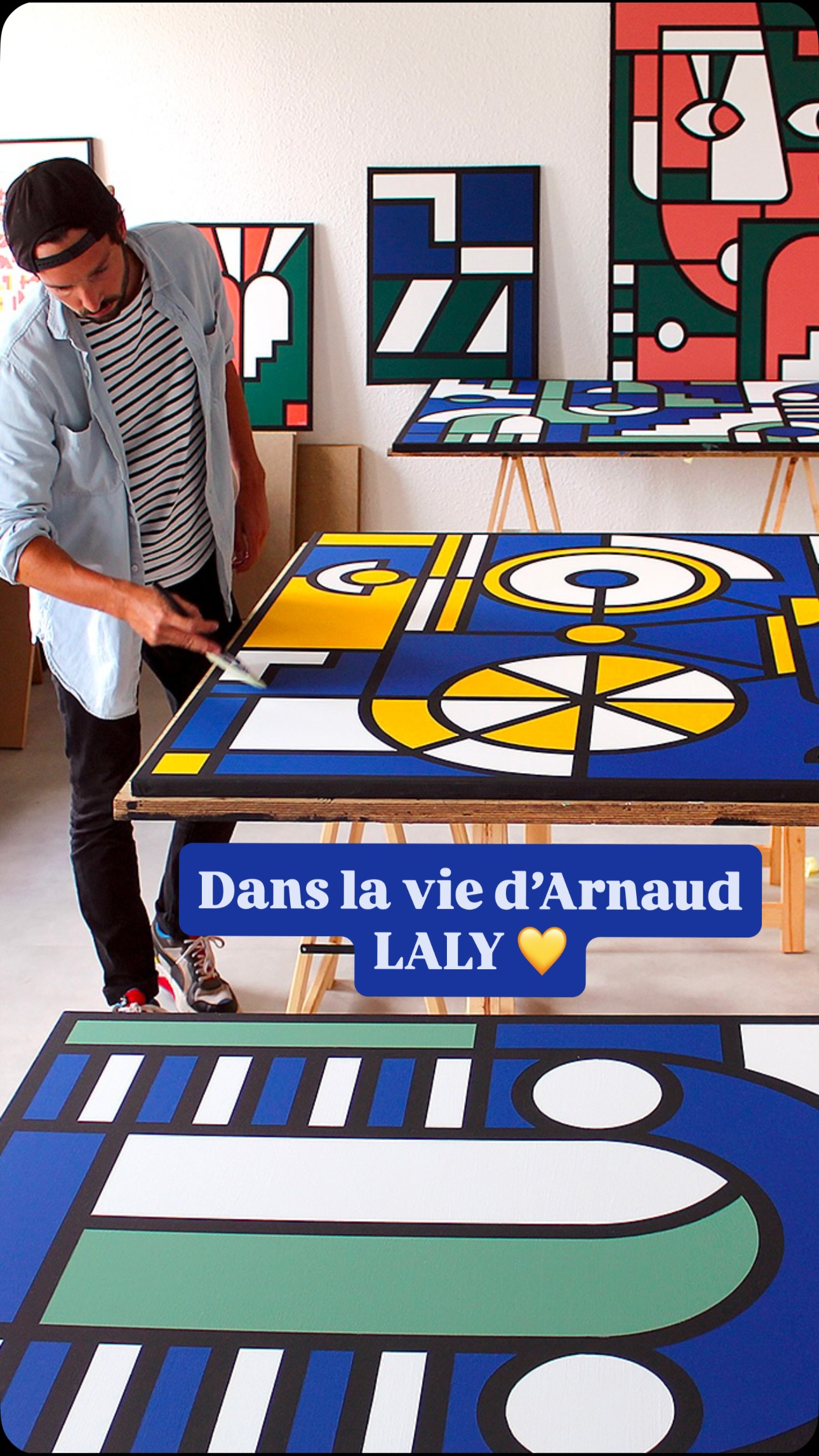 ✨ La BeYOU Team s’agrandit… et prend le grand large 🌊
Nous sommes très heureuses de vous annoncer l’arrivée d’Arnaud LALY au sein de l’agence BeYOU 💙
Dans cette vidéo, plongez dans son univers entre ciel et mer. Artiste peintre breton, surfeur porté par les vagues, là où naît son énergie créative.
Formé au design graphique et à l’architecture, il développe un langage visuel unique : un jeu géométrique joyeux combinant liberté expressive, audace chromatique et légère désinvolture.
✨Bienvenue dans l’aventure, Arnaud ✨
@arnaud_laly