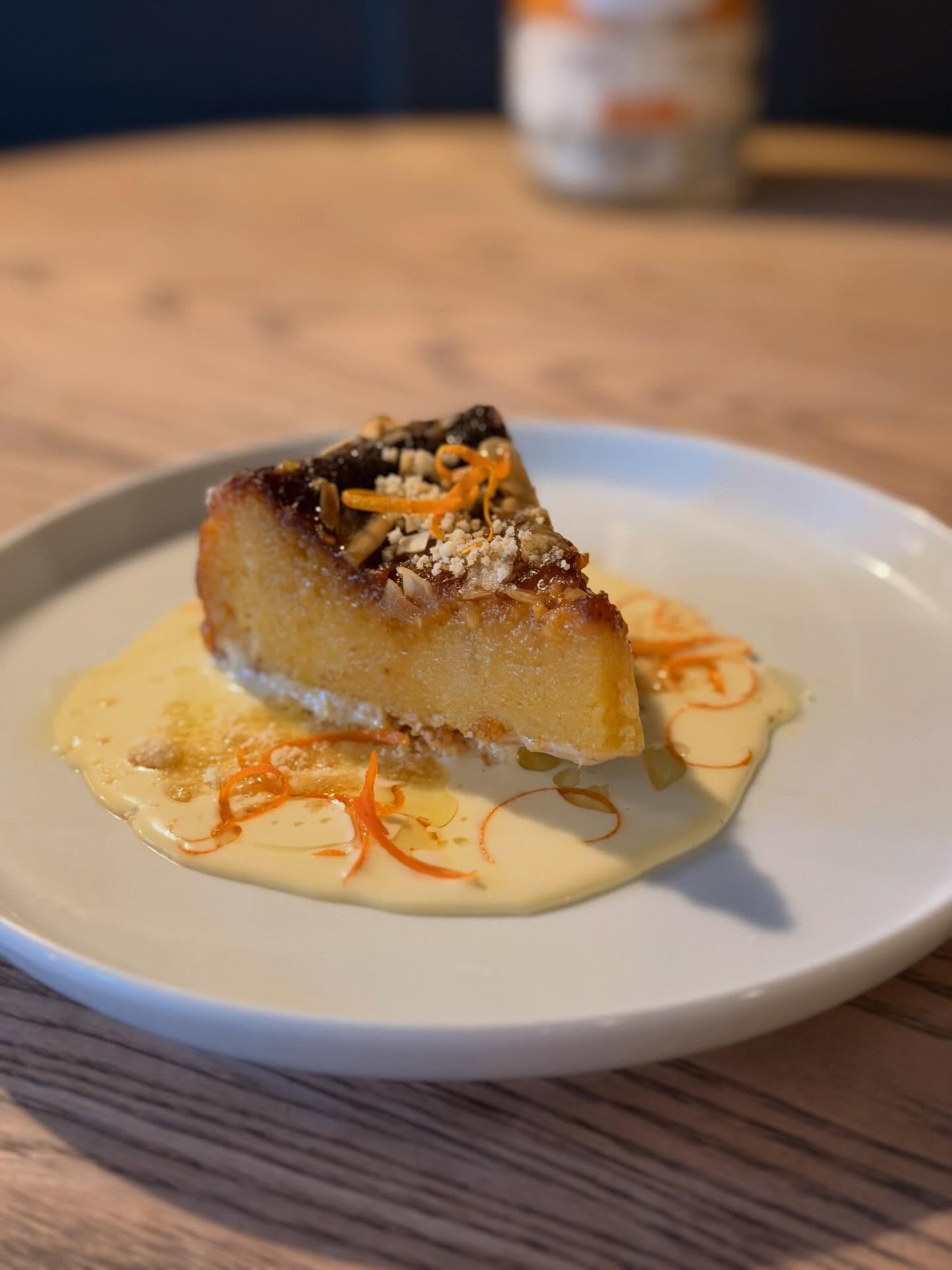 Orange, Almond & Olive Oil Polenta Cake, with Tonka Bean Custard and Crumble Top. #treatforthetastebuds #puddingrocks #freshflavours