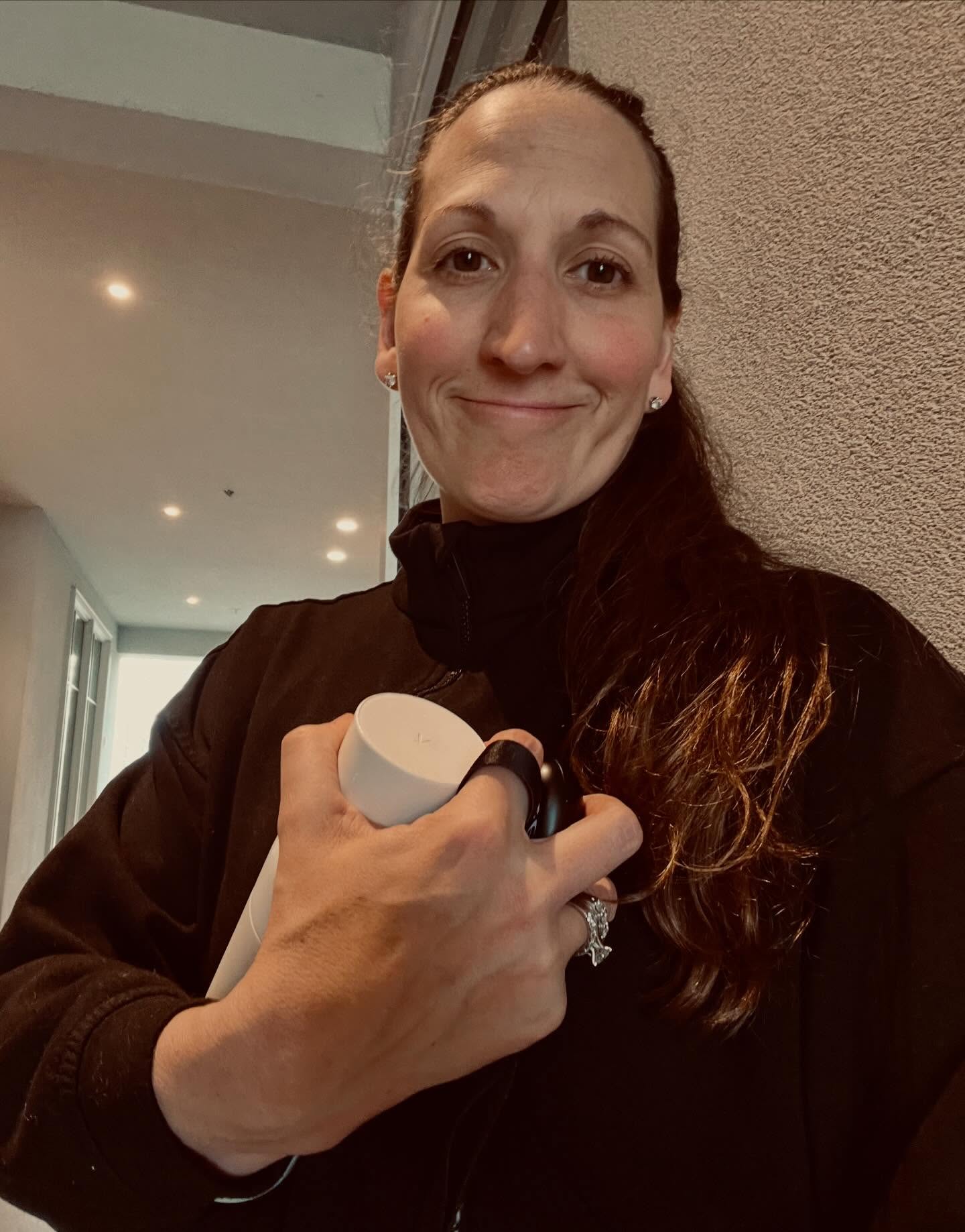 10 years ago I would’ve berated myself for leaving the gym in the middle of a workout.
Our society often tells us to push through, just do it, be tough.
But what I’ve learned from my personal experience and my work with athletes is that sometimes the smartest workout is the one that you stop in the middle or you don’t go to it all.
Rest is just as important as pushing the limit.
You just have to know when it’s time to push and when it’s time to rest.
It doesn’t mean you have to like it.
It just means you have to choose to listen to your body and take the break that it’s asking for.
We get into more trouble and injured more often when we don’t listen to the signals our body desperately tries to send our way!
#restdayfeels #restday #recover #running