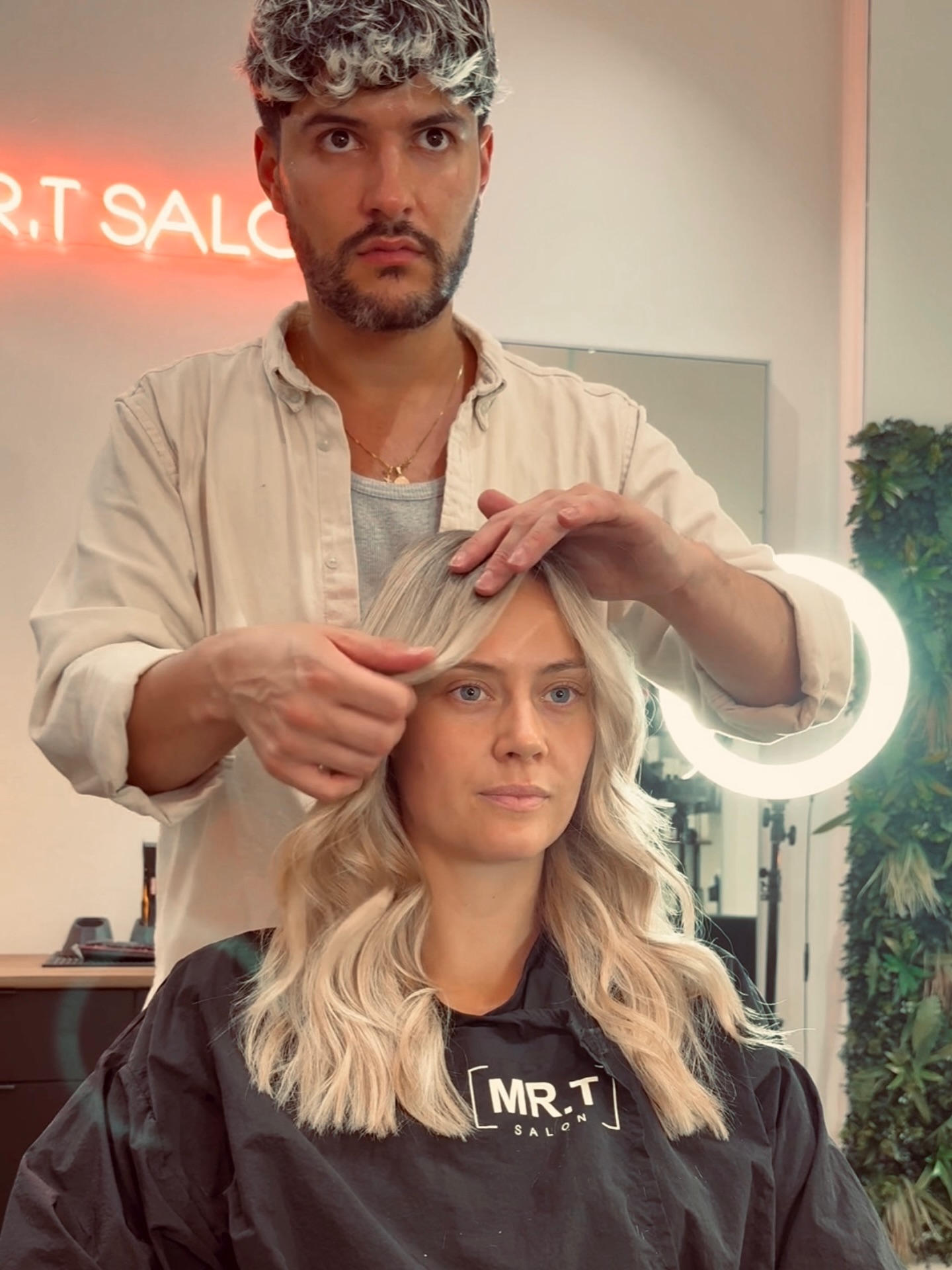 Blonde we love and what about you? 🤍🤍🤍 #blondehair #bestrichmondblondesalon #hairsalonaroundme #mrtsalon #fabiangonzalez