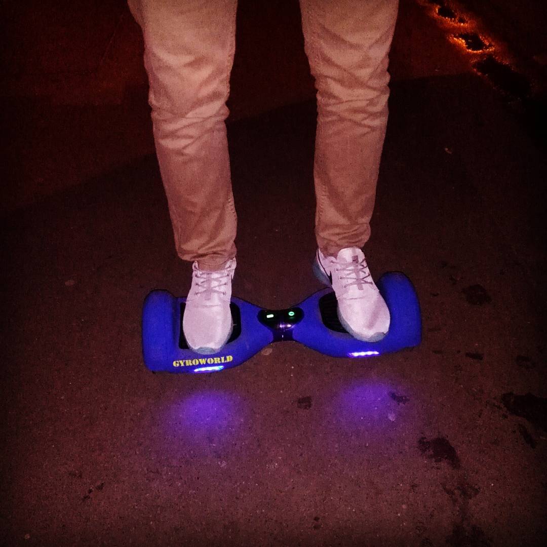 Avec la coque Gyroworld silicone, fini les rayures !
Http://www.gyroworld-france.com
#paris #new #tech #hoverboard #monowheel #monopode #Smartboard #smartbalance #coque #gyroworld #gyropode #2016 #ecologie #environment #cop21