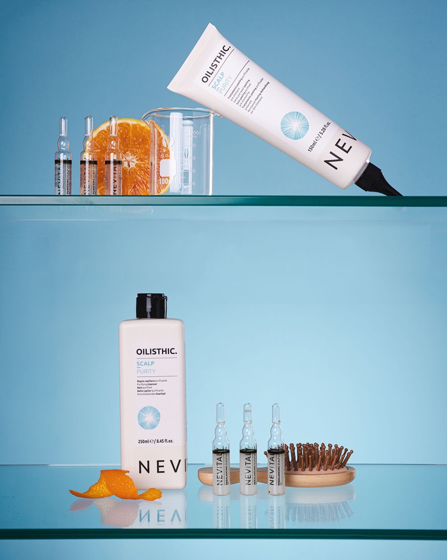 Pure Haare. Ganz du selbst. Mit Scalp_Purity.
Entwickelt, um Kopfhaut-Ungleichgewichte wie überschüssigen Talg und Schuppen gezielt zu regulieren. Die Formel stellt das natürliche Mikrobiom der Kopfhaut wieder her, reinigt gründlich und sorgt für ein sanftes Peeling, besonders in Bereichen mit starker Verhornung.
Bitte deinen Friseur, die komplette Linie auszuprobieren:
💆🏼♀️Detox Pre Wash Peeling
🧴Purifying Cleanser
⚖️Rebalancing Scalp Lotion
💧Purifying Scalp Lotion
#Nevitaly #Oilisthic #ScalpPurity #HairCare