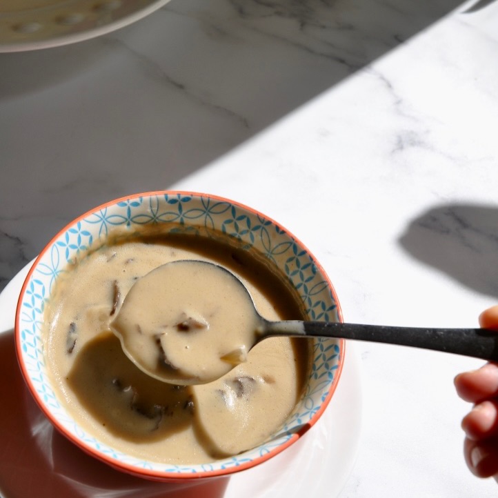 What would soothe your soul in this cold Maui weather?
A cup of freshly brewed and crafted Maui Latte
Or
A cup of soup du jour
Or
A daily choice of fluffy quiche
Or
A good ole Loco Moco?
#sixtytwomarcket #sixtytwomarcketwailuku #mauieats #coldweathereats #comfortfood