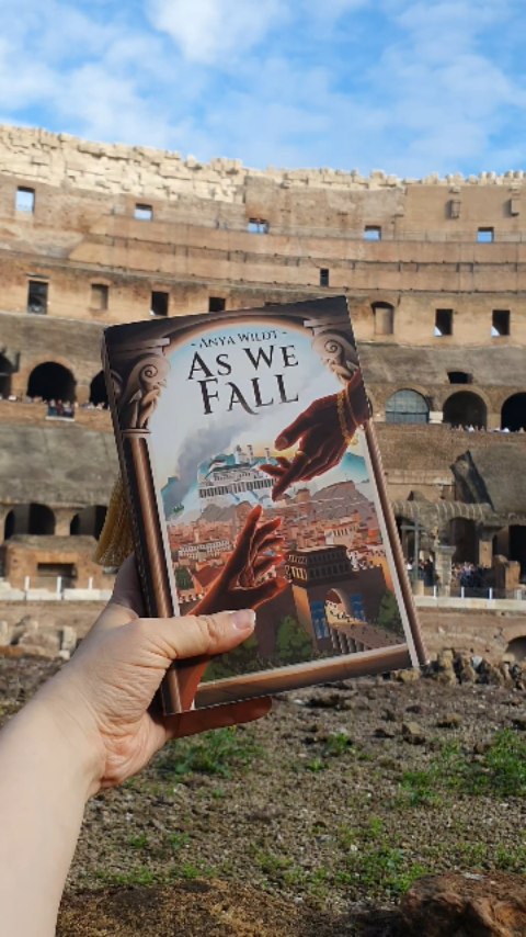 If you like hot characters and spicy romance, you should check out this book!
It's gorgeous, it's tender, it's full of intrigue and complex relationships 🤌
#mmfantasy #mmromancebooks #fantasybookseries