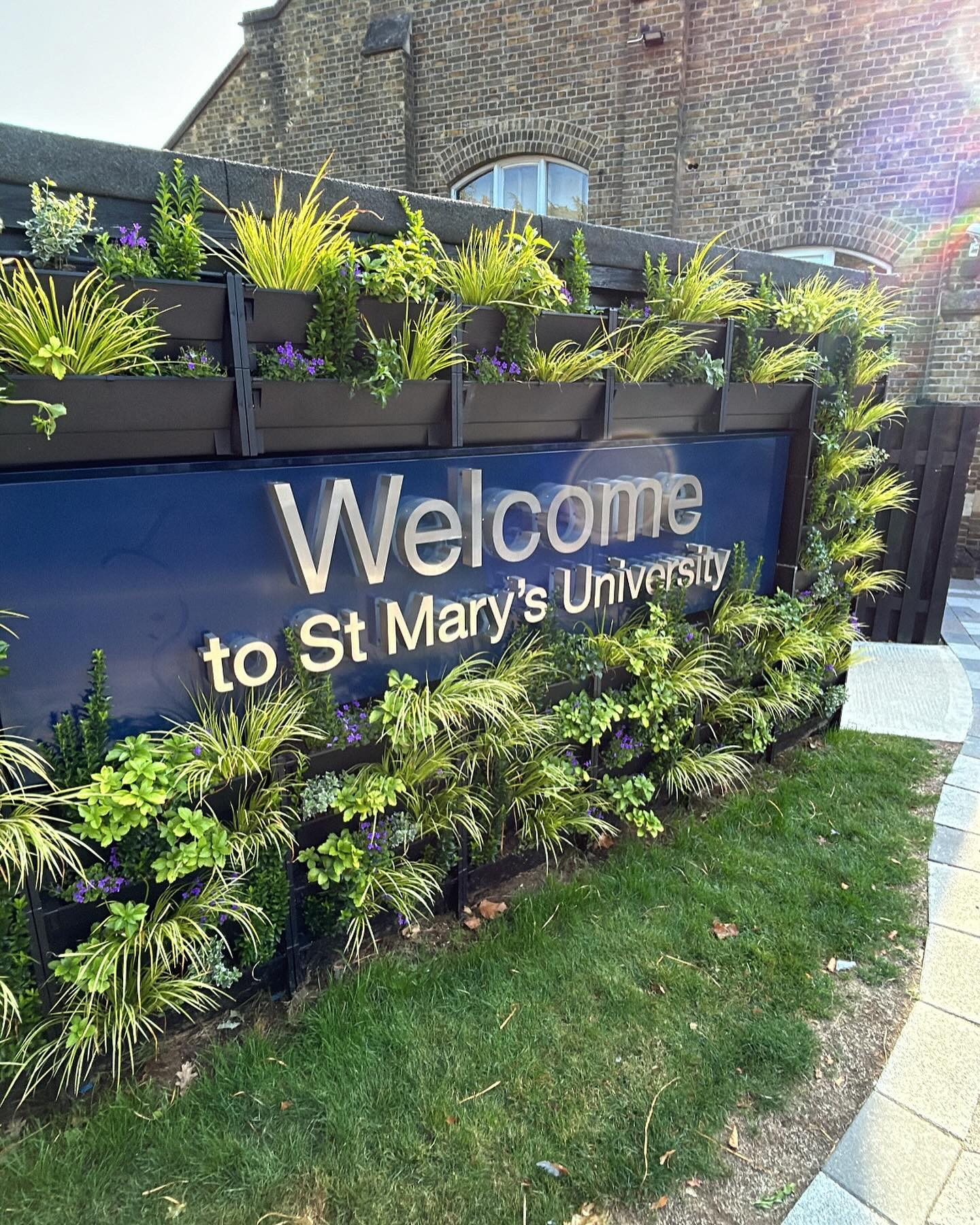 NEW CHAPTER 📖
This weekend marked the start of an exciting new phase of my life. I completed my induction for a Masters in Strength and Conditioning at the St Mary’s University.
In my unfortunate circumstances over the last few years, I have fortunately found a huge and exponentially growing passion for sports performance and everything this entails ie. not just getting people stronger and saying your job is done.
St Mary’s is one of the international leaders in S&C education so it was a no brainer that this was the place I wanted to be. The ability to surround yourself with like minded individuals, to share and challenge ideas, philosophies, methods and principles only leads to developing a tool box big enough to solve all problems thrown your way. However, this is only the start!
#strengthandconditioning #university #upskilling #education #personaldevelopment