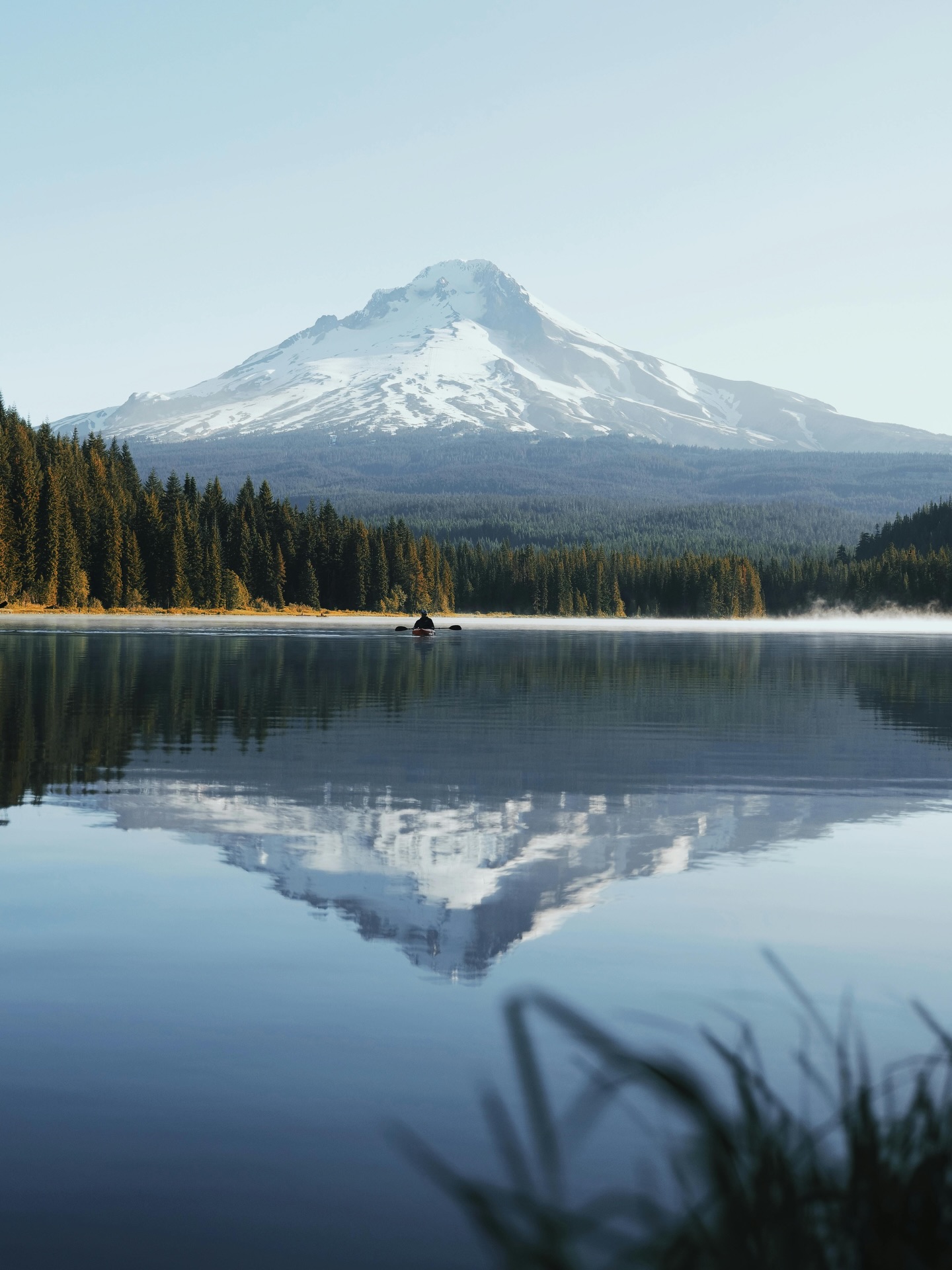 Stay downtown at Wall Street Suites — where cozy mornings and walkable streets set the tone.
Then head out and explore the breathtaking beauty of Bend — crisp alpine air, glassy lakes, and snow-capped peaks like Mount Hood reflecting perfectly in the stillness.
The best of both worlds, all in one stay.