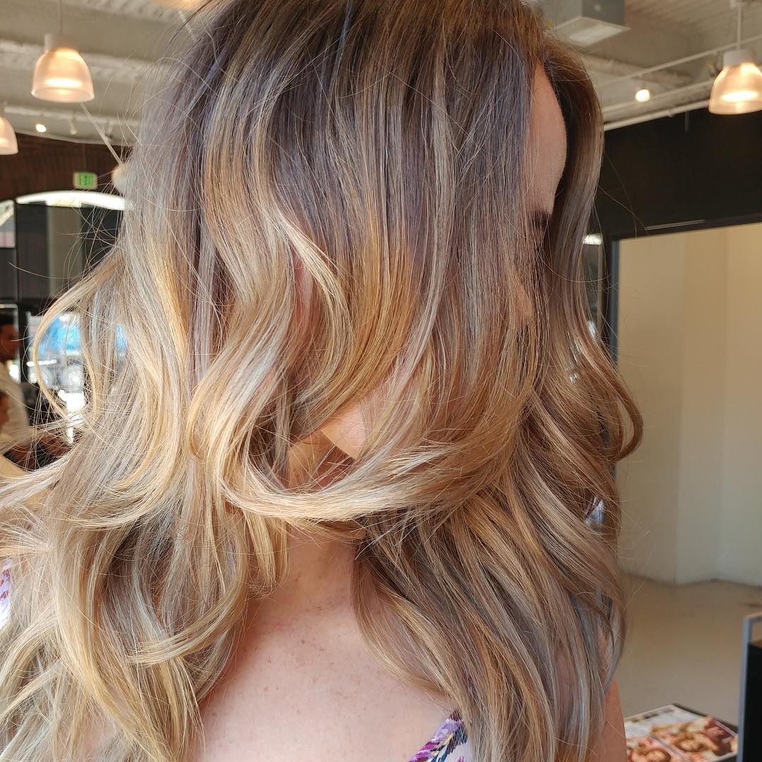 Creme BrΓ»lΓ©e Balayage π₯ππΌ#umbrellasalon #olaplex #wellaprofessional #balayageandpainted #mastersofbalayage #adrianleahhair #hairoftheday #hairoftheweek #hairofinstagram #behindthechair #americansalon #modernsalon #bayareastylist #bayareasalon #sanjose #sanjosehair #oribeobsessed #oribe @modernsalon @behindthechair