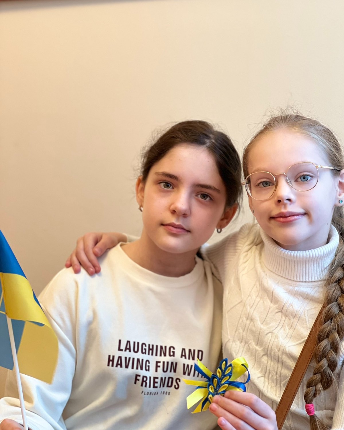 Жити без дому — четвертий рік.
Рости під час війни — без паузи.
Сьогодні ми слухали родини ВПО у Вінниці.
Житло. Робота. Виснаження.
І майже немає ресурсу на розвиток дітей.
Але дитинство не можна поставити «на потім».
Ми запустили програму підтримки ментального здоров’я для дітей, які втратили дім.
Підтримати можна за посиланням у профілі або тут:
👉 GlobalGiving
https://www.globalgiving.org/projects/restore-mental-health-for-40-children-in-ukraine/
Разом ми можемо дати дітям не лише допомогу — а відчуття опори.
#ДітиВПО #ЖиттяНаВалізах #БезКордонів #SupportUkraine #MentalHealth