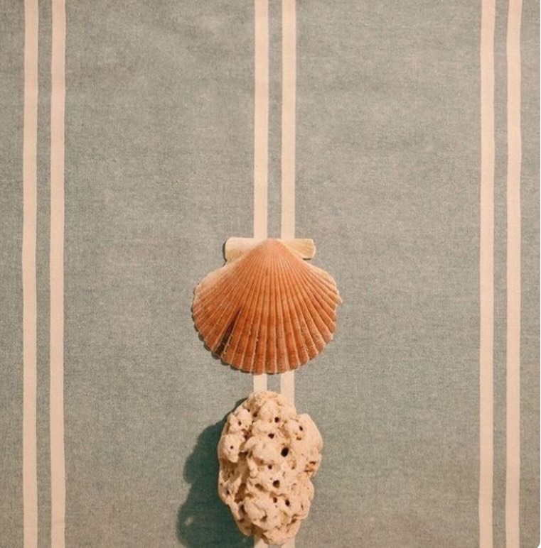 I’m quite silent those days here ;)
Doesn’t mean I’m not working 😁
Here, a little setup in the studio about the inspiration 🌅