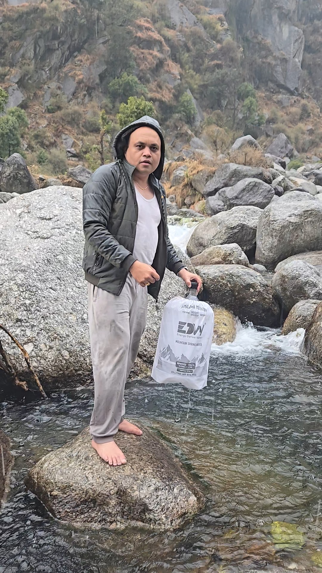 “Every drop begins somewhere pure.
Here’s where EDW Water comes from.”
#EDWWater #SourceReveal #PureAtTheSource #NaturalHydration #PremiumWater #FromSourceToSip #CleanWater #PureBeginnings #HydrationMatters