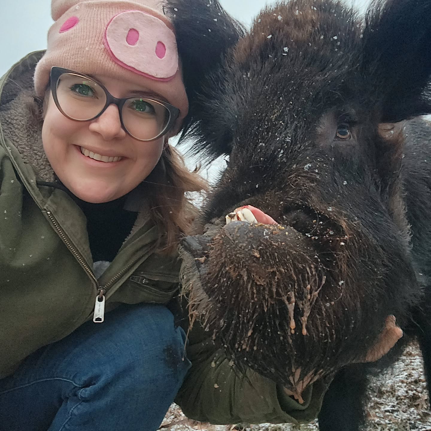 Founder Blue and Squonk here. Just wanted to say, "Hi!" and that we are excited to see all yinz this year at our many events, tours, and fundraisers. This winter has been extra, so we can't wait to get some warmer days and to make new friends.
National Pig Day at Voodoo Brewing Co. - New Ken this Sunday! Find our calendar of events and tours here: bit.ly/visitPSR
@squonk_the_pig #animalrescue #animalsanctuary #pigsofinstagram #piggy #oink