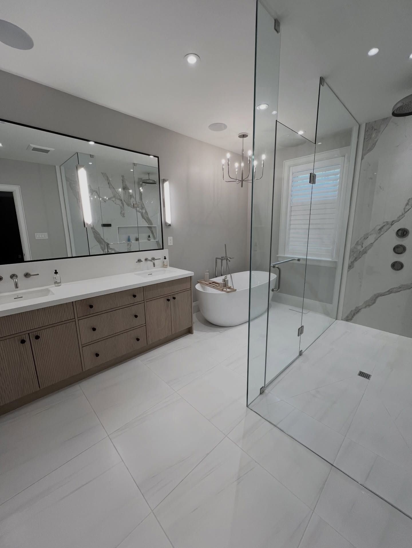 You deserve it! 🤍🫧
Call or text to book (289) 208-5292
#residentialcleaning
#officecleaningservice
#hamiltonontario
#professionalcleaners
#sparkle