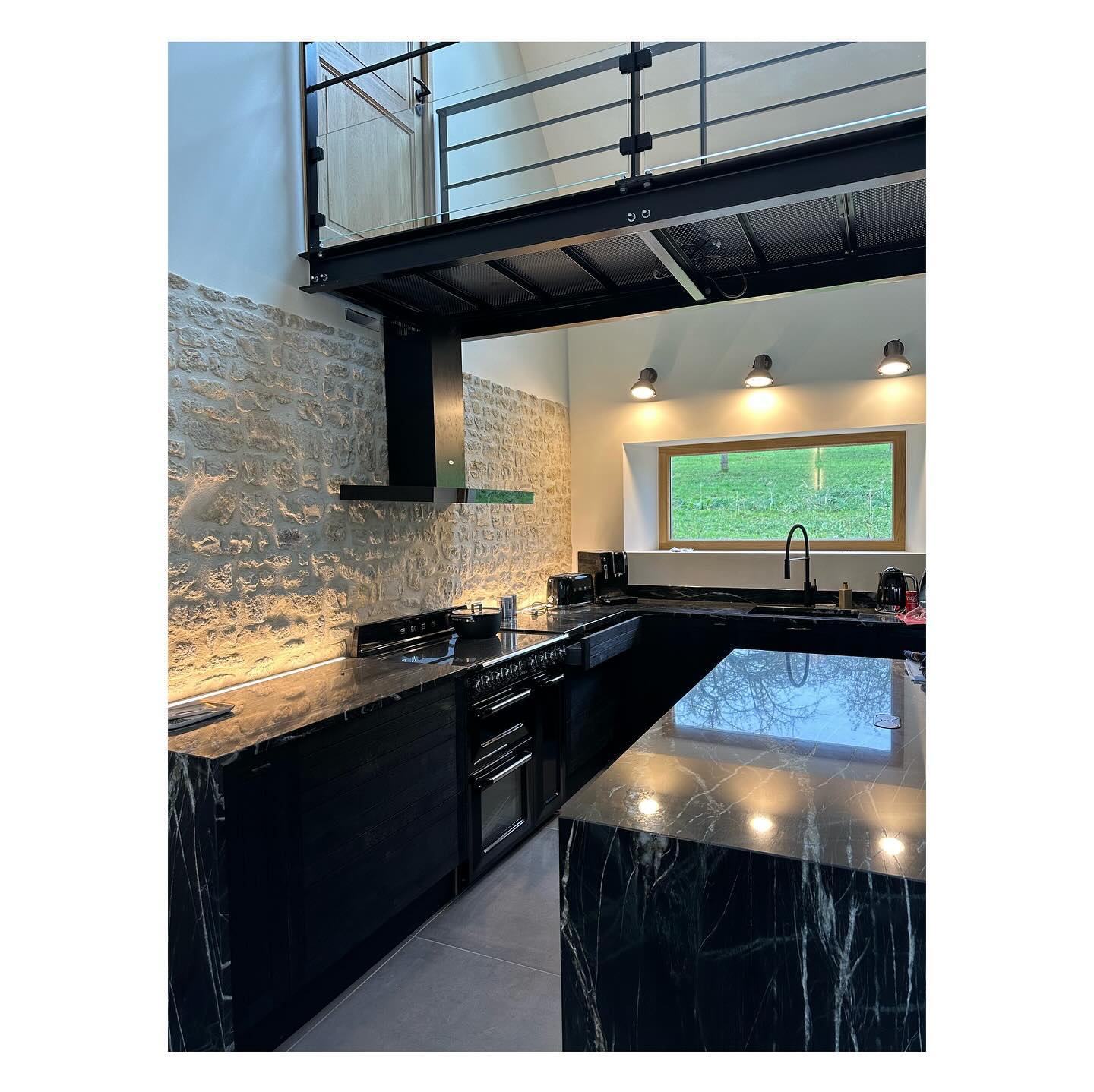 Le Pressoir: #cuisine #homedecor #homemade #decoration #decoration #homedecoration
#homestyle #DesignInterieur #DecorationInterieur
#DecoDesign #InteriorDesign #ModernDesign #StyleDeVie #InspirationDeco #ArchitectureInterieur #DesignTrends #MaisonChic #RenovationInterieur #DecoAddict #EspaceDeVie #DesignMinimaliste #DesignContemporain #MobilierDesign #DesignInnovation #ProjetDeco #kitchen