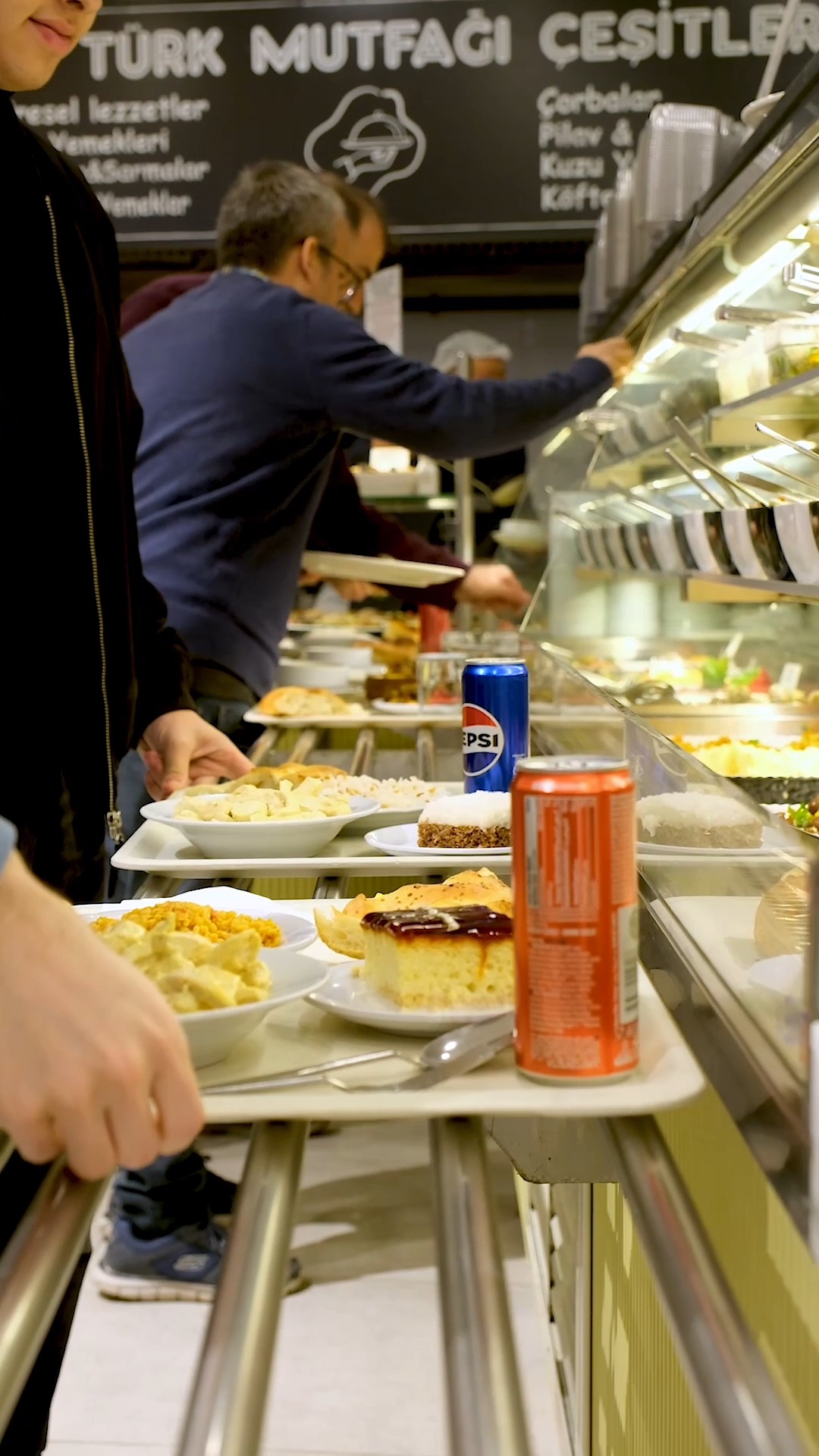 Ramazan Nebras’ta Başkadır 🌙
Gün boyu süren özen, iftar vakti sofralara dönüşür…
Sıcak çorbalar, ana yemekler, mezeler ve paylaşılan dualarla Ramazan akşamlarını Nebras’ta birlikte yaşıyoruz. Huzurlu, bereketli ve doyurucu bir iftar için yeriniz hazır. ✨
👉🏼 Herkese Göre, Her Keseye Göre
________________________________
Ramadan is different in Nebras 🌙
The care that lasts all day transforms into meals at Iftar time…
We experience Ramadan evenings together in Nebras with warm soups, main courses, appetizers and shared prayers. Your place is ready for a peaceful, blessed and satisfying Iftar. ✨
👉🏼 For Everyone, For Every Budget
________________________________
📍 Pendik/Yayalar – Anatolium AVM – Carousel AVM
📞 0 (530) 340 7545 – 0 (533) 131 7546 – 0 (530) 601 7547
#RamazanBereketi #İftarVakti #Pendikİftar #AnadoluYakasıLezzet #İftarSofrası