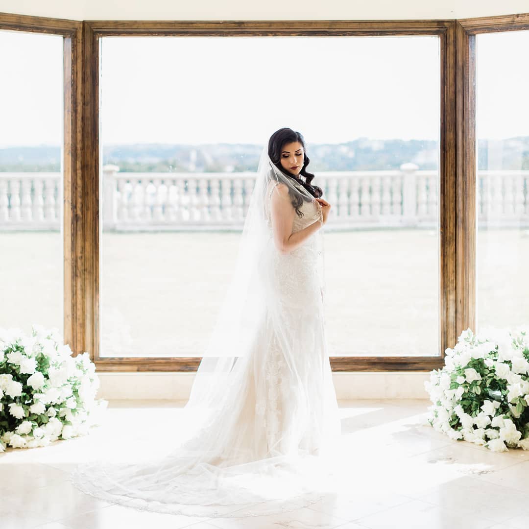 If you missed our last post, we're offering $100 / $50 off services for available dates later this year and into next spring 🤗