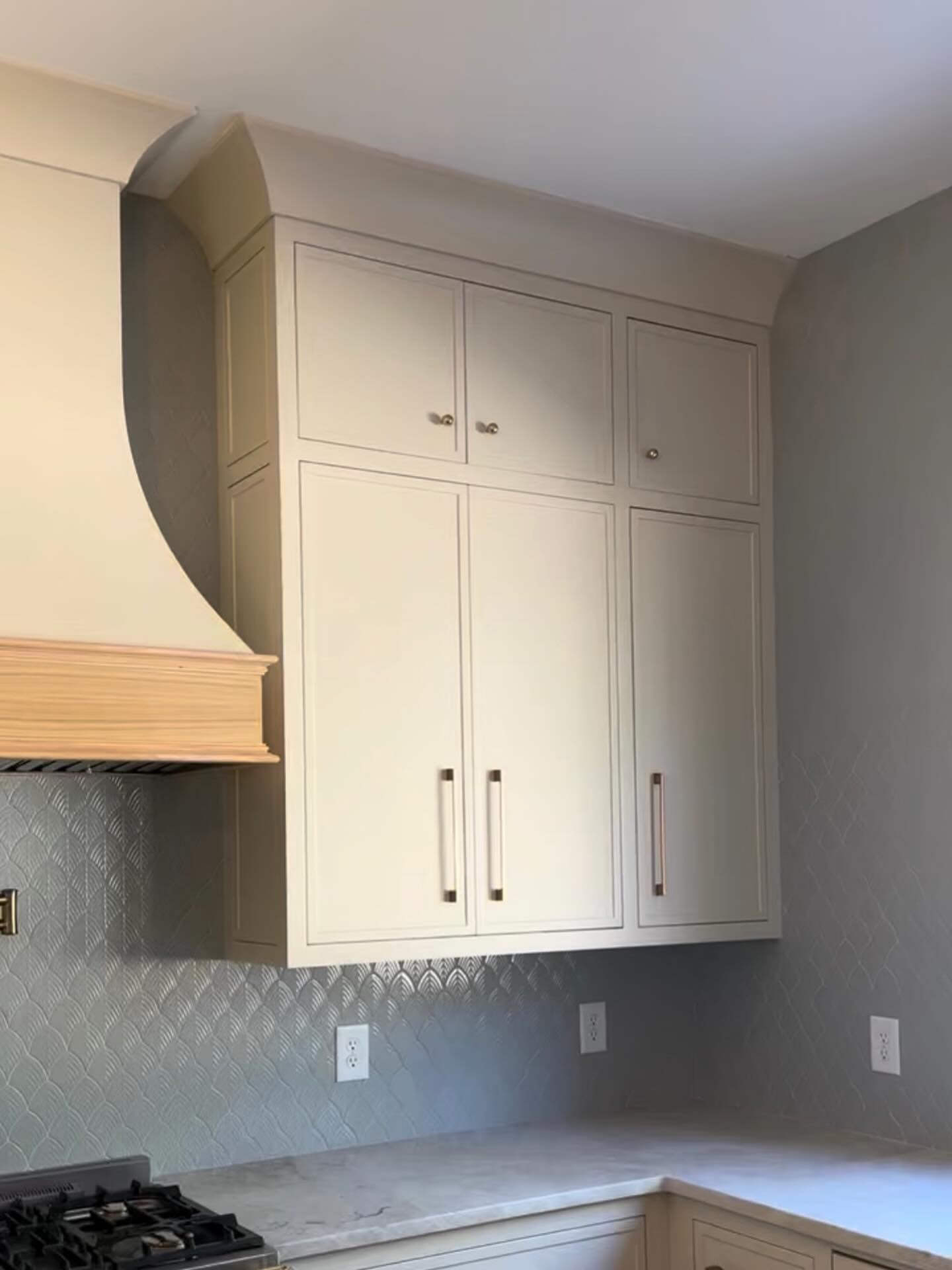 Sharp lines and smooth finishes throughout.
Kitchen cabinets fitted to bring structure and flow to the space.
Simple. Functional. Refined.
#ModernKitchen #HomeImprovement #CarpentryWork