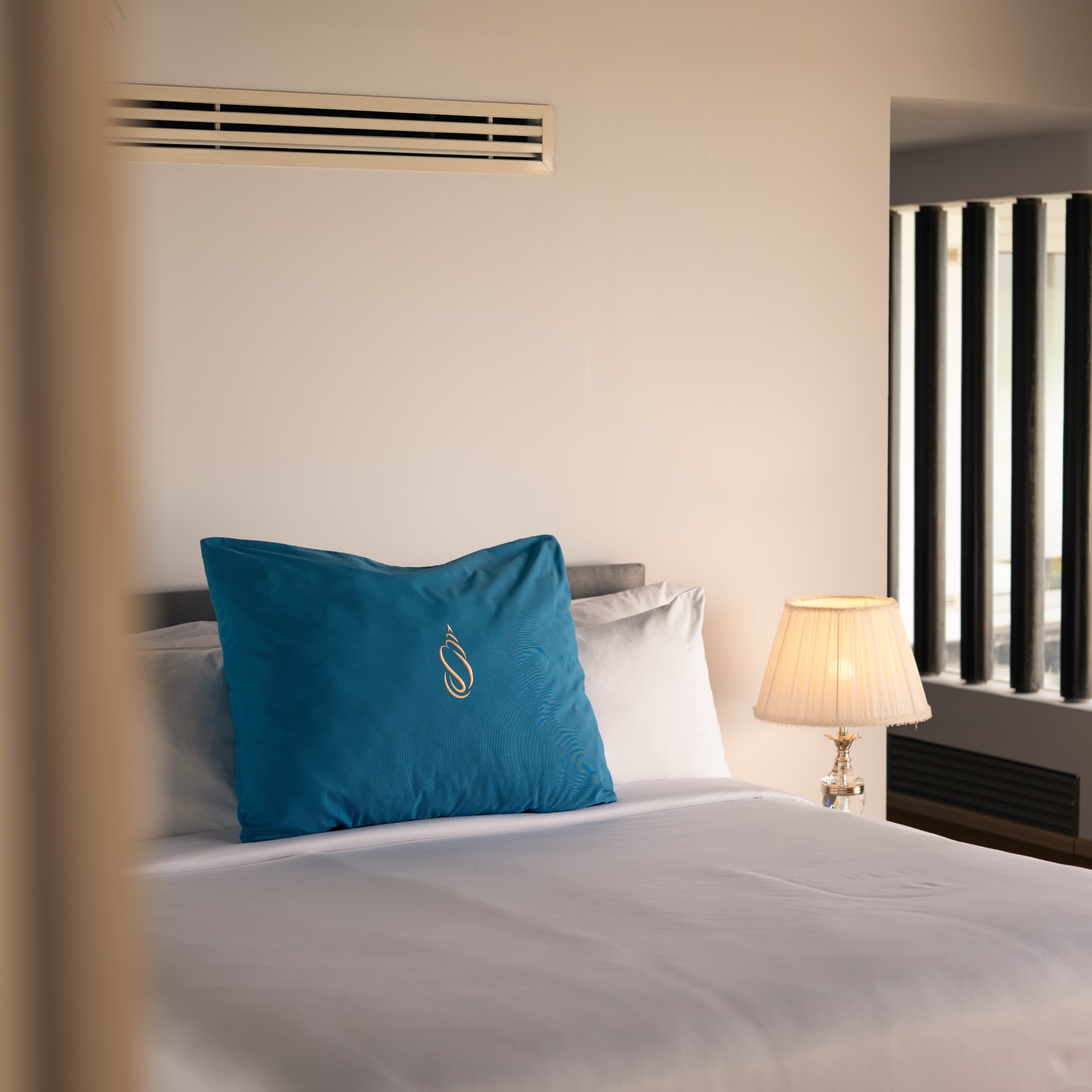 Soft linens and quiet light made for slow mornings.
Bluesiam Villa
#bluesiam #bluesiamvillas #phuketvilla #surinbeach #phuket