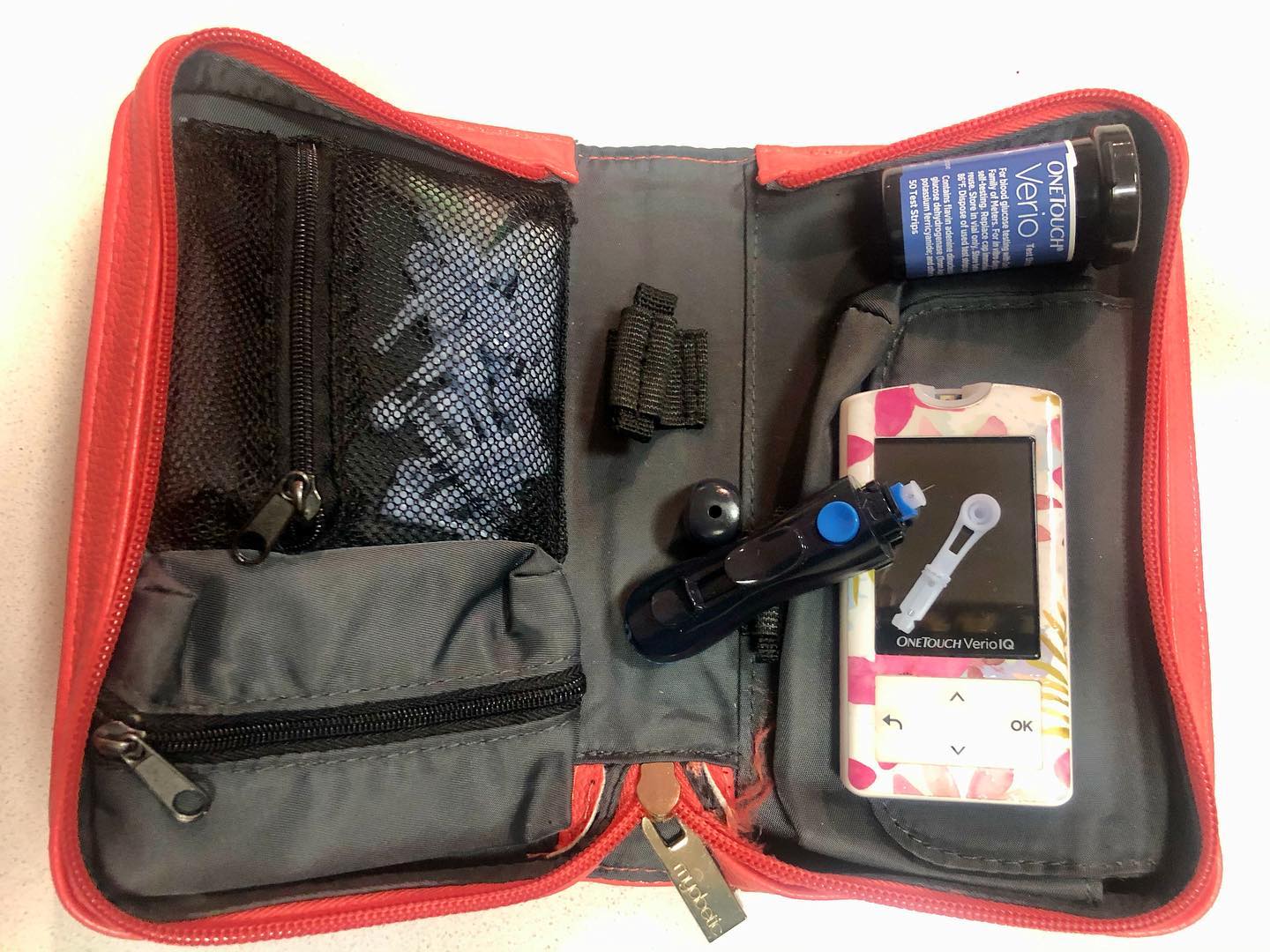 Day 16: Lancet Change Mondays! ..because we all know you’re due for a change😜 ⠀⠀⠀⠀⠀⠀⠀⠀⠀⠀⠀⠀
The lancet is the needle used to prick your finger for blood. The recommendation is to change it after every use but let’s be honest, some if not most people may go days, weeks, or even months without changing. ⠀⠀⠀⠀⠀⠀⠀⠀⠀⠀⠀⠀
I at least try to change it every week (if I remember)! ⠀⠀⠀⠀⠀⠀⠀⠀⠀⠀⠀⠀
*If you are washing your hands before testing and no one else is using your meter, you are fine not to be changing the lancet after every use. It is good to get into the habit of changing at least weekly or bi-weekly depending also on how often you are testing!* ⠀⠀⠀⠀⠀⠀⠀⠀⠀⠀⠀⠀
#nationaldiabetesawarenessmonth #diabetesawarenessmonth #nationaldiabetesmonth #ndam #diabetesawareness #t1dawareness #typeonestrong #t1d #type1diabetes #t1diabetes #dexcomg6 #dexcomwarrior #tandemtslimx2 #tandemdiabetes #jdrf #beyondtype1 #t1dwarrior #t1dstrong #t1dcommunity #diabadass