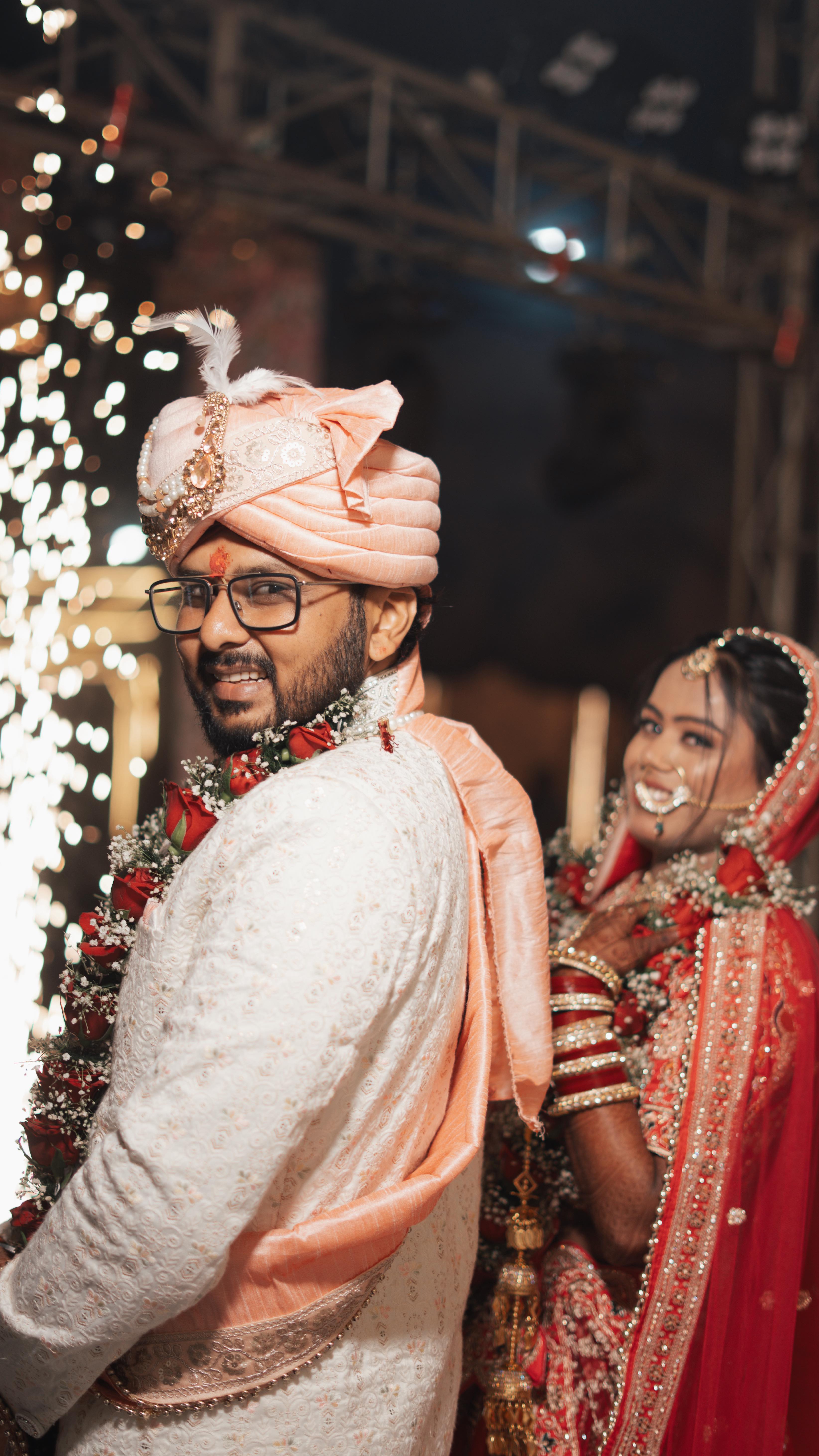 When they are eager to see what we shot
#IndianWedding
#WeddingReels
#WeddingInspiration
#ShaadiSeason
#storiesweaver