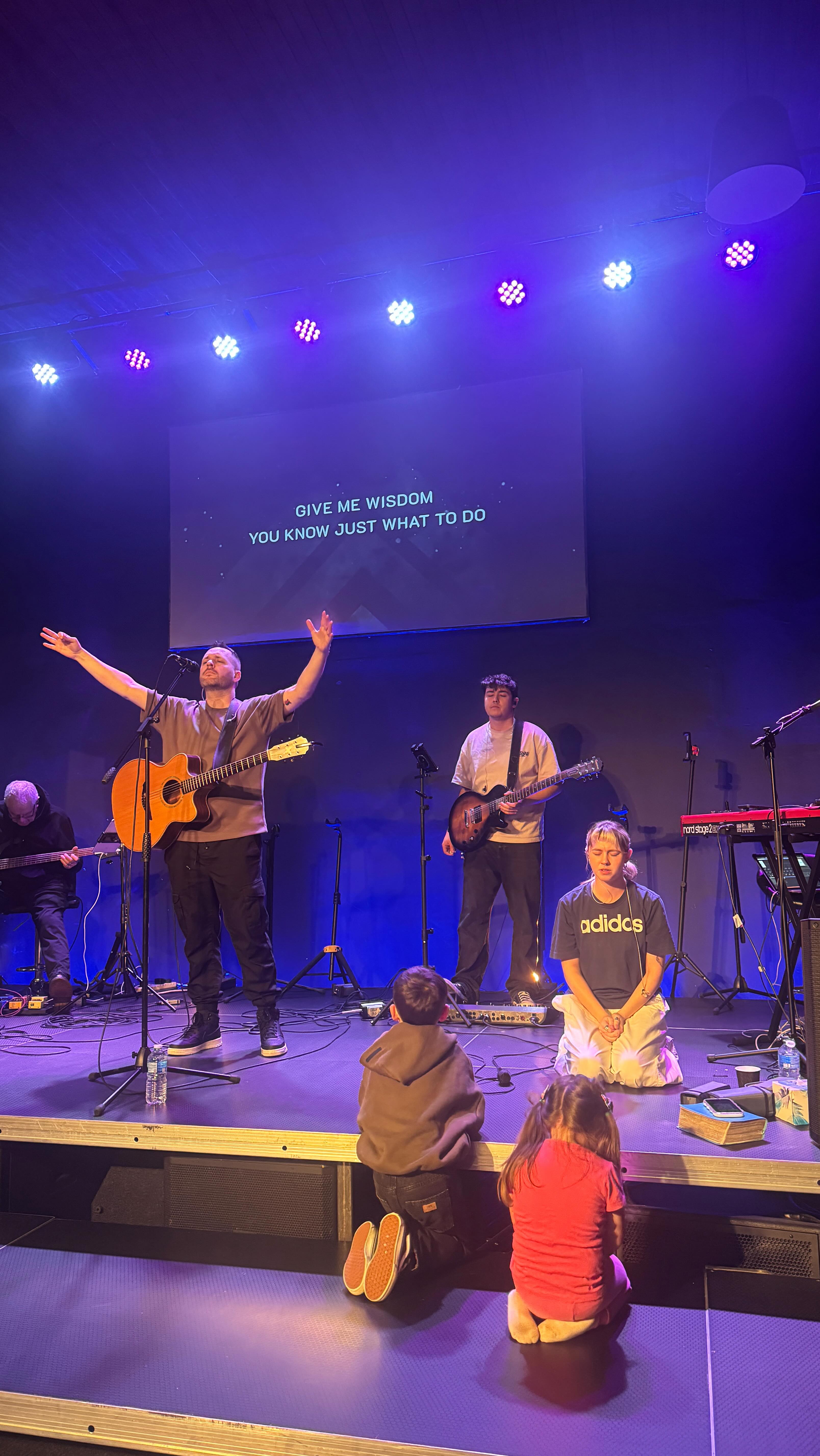 If you’ve not made it along to Upperroom yet, make sure to come this Sunday!! You will be so glad you did 🙌🏻 ✝️
Kirkintilloch | 7:30pm
#jesus #revival #homechurch #faith #christianity