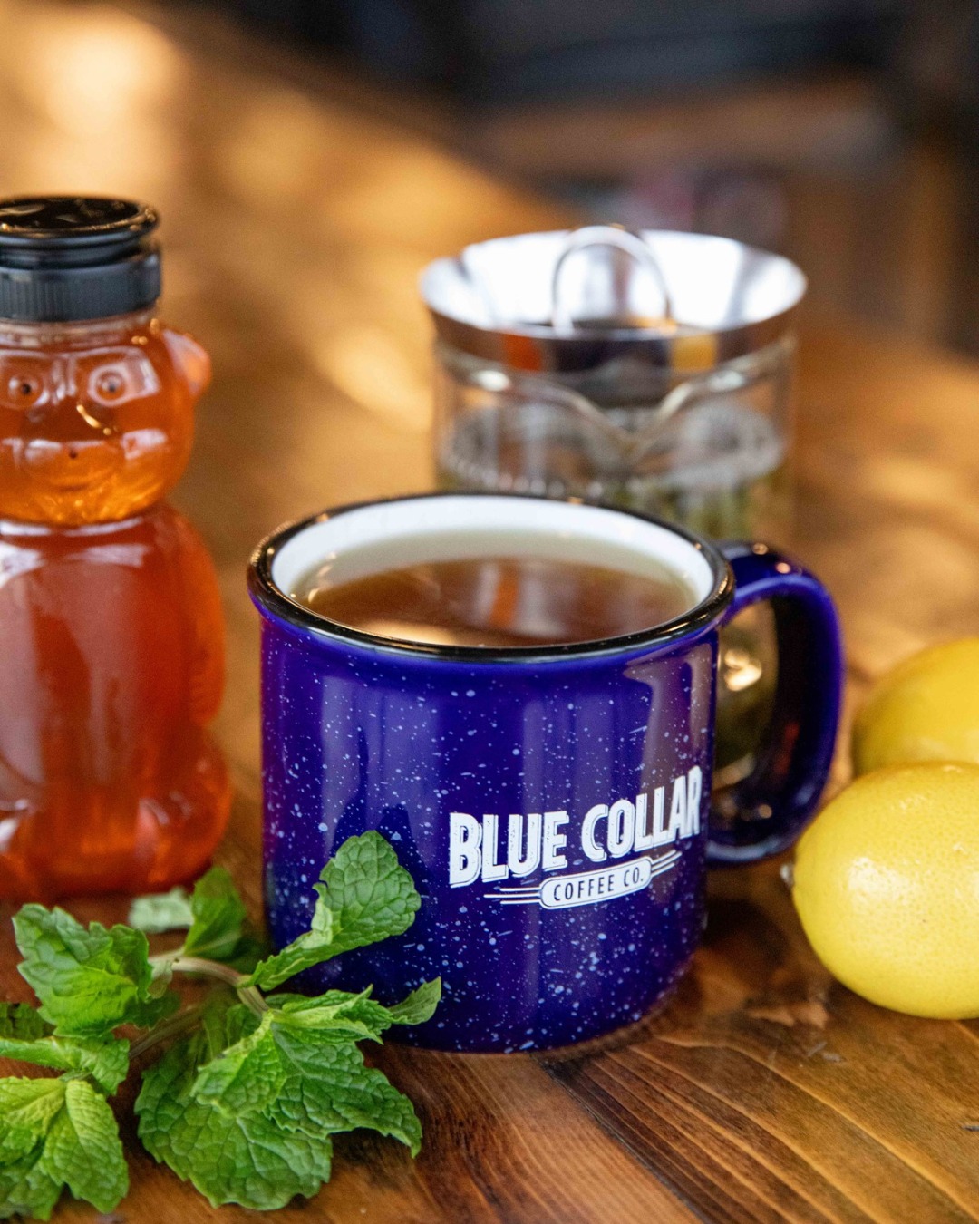 Calm, warm, repeat. 🍃🍋
The REMEDY TEA with mint, honey, and lemon is here when you need it most.
Available for a limited time.