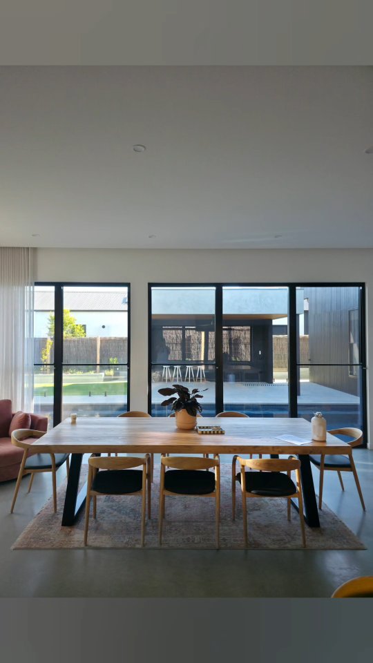 Samphire 😍😍
Like the lyrics to this song.. we are absolutely 'addicted' 💯💯
More to come 👀