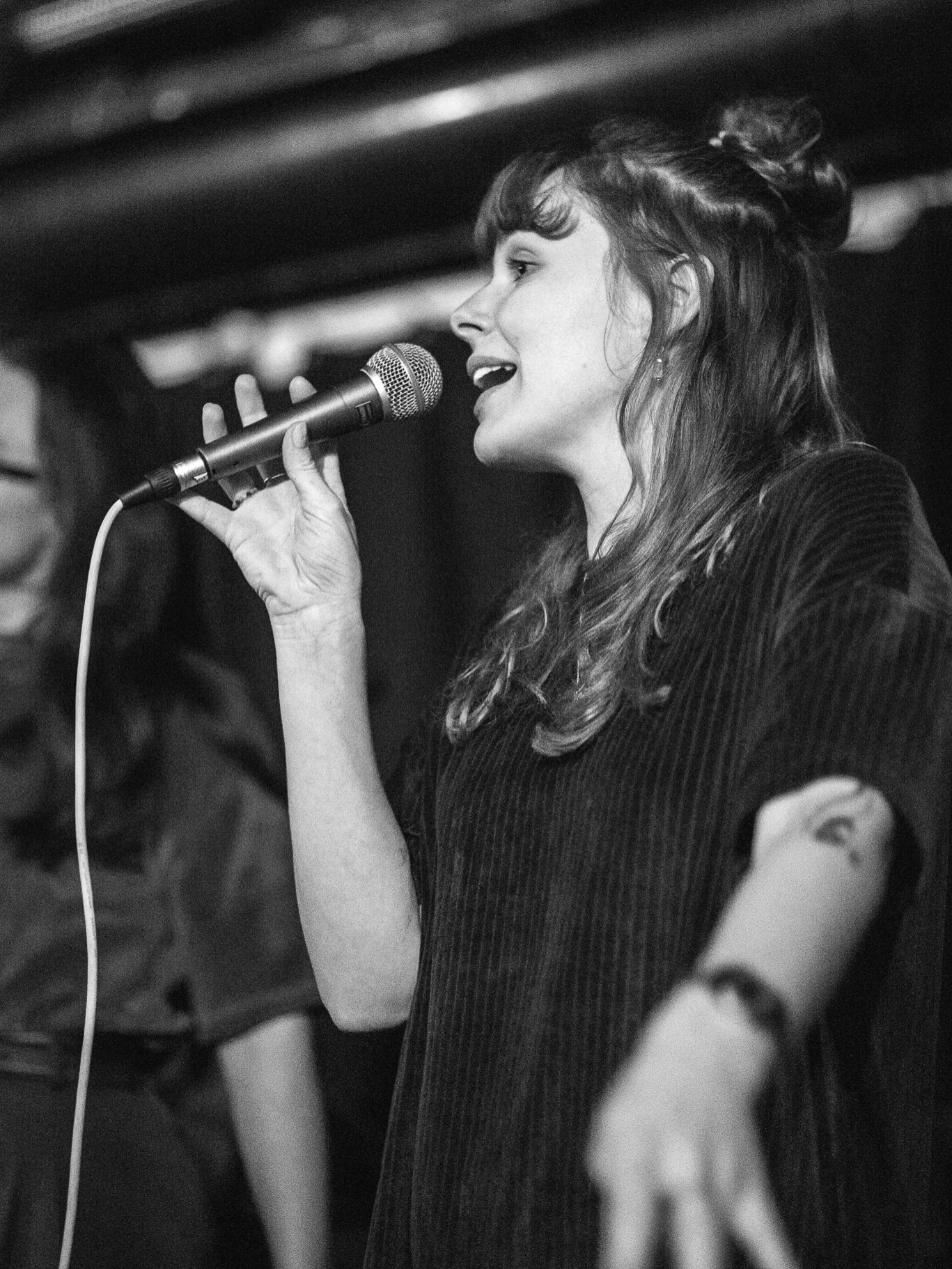 Hallooooooo wir haben den Jahreswechsel gut überstanden und starten wieder durch!🤩
Come by and say hi ⤵️
27.2.2026 🎶 @congresszentrum10erhaus Bad Radkersburg
7.32026 🎶 @clubwakuum Graz
Mir gfrein uns! 🥰
#schmorrn #mundart #soulaufsteirisch
📸 @johannaseitinger