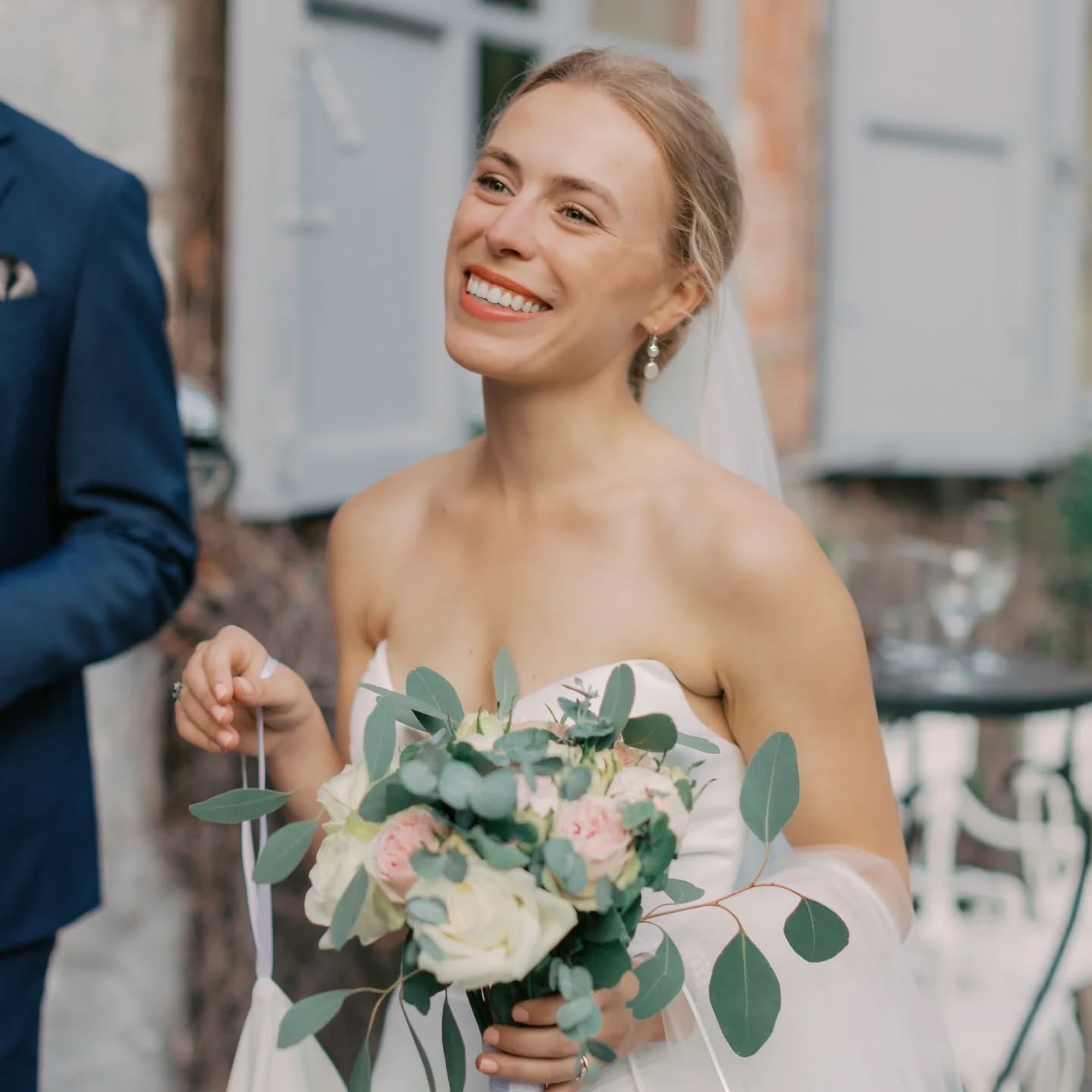 Hair & Make-up for pretty bride Liselotte - Pure schoonheid, subtiel versterkt.
📷 @oliviaponcelet
#bruidsmakeupartist#muah #naturellelook #makeupartistdreams