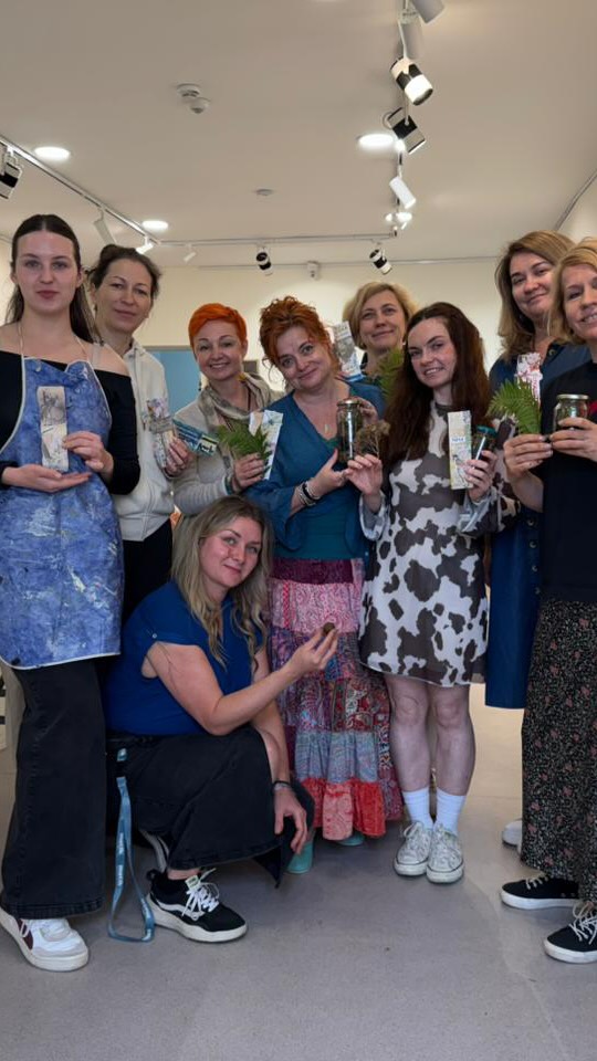 🙈Not to quit, but to avoid burnout 🧘♀️
Participants from German @cgeerfurt the Czech Republic @mishka.art.design , Poland @art_bebok Portugal @arte.m.association Latvia @alternativarealitate @youngfolkslvofficial , Ukraine @ngo_etc and Estonia @vitatiim @svetlana_novus spent the day in our “No BurnOut Lab” exploring how creative expression may restore balance.
Craft therapy began with collage “memory and emotion bookmarks” that discreetly triggered discussions we didn’t realize were needed.
We then manually constructed soil-encased seed balls.
A terrarium, or “forest in a jar,” gently reminded us that all ecosystems need water, sunlight, and time.
Finally, “Mindful Restoration: Crafting Traditional Dolls” combined mental health and tradition. We reestablish rhythm, breath, and narrative through handmade forms.
No BurnOut Lab is about this.
Poor efficiency. Do not rush.
Still, balance. Intention. Power green.
The project is funded by the Erasmus+ programme .No.: 2025-1-PT02-KA151-YOU-000296954
#artemassociation #arthubmadeira #noburnoutlab #erasmusmadeira #seedball