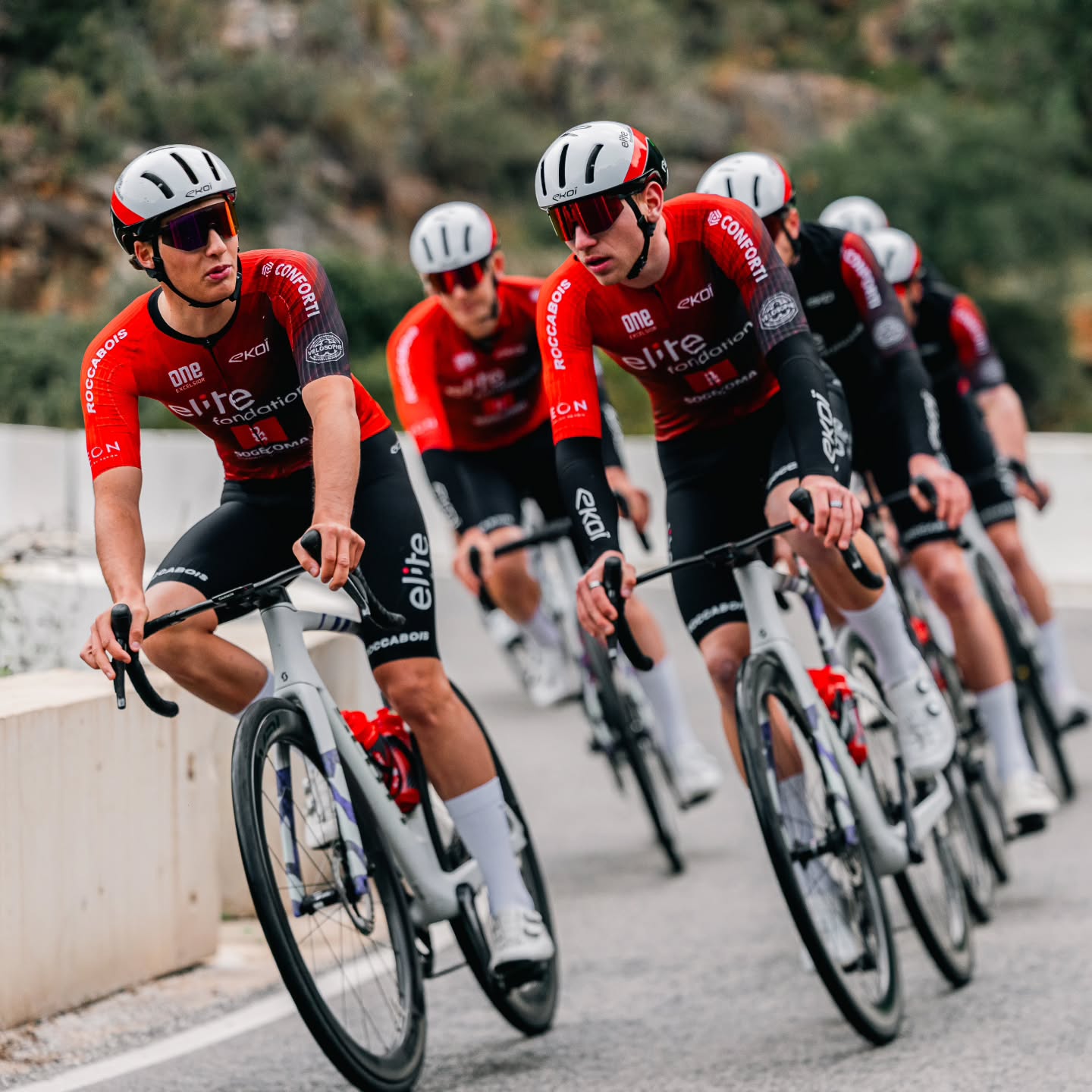 The prepa is over, I guess it's finally time to race 🥰🔥
-> GP Aix-en-Provence 🇨🇵 21.02.2026
-> GP Puyloubier 🇨🇵 22.02.2026
Let's start the season 💥
📸 : @ypmedias / @lucas.ferron
#elitefondationscyclingteam #elitefondations #ekoï #bikescott #cycling