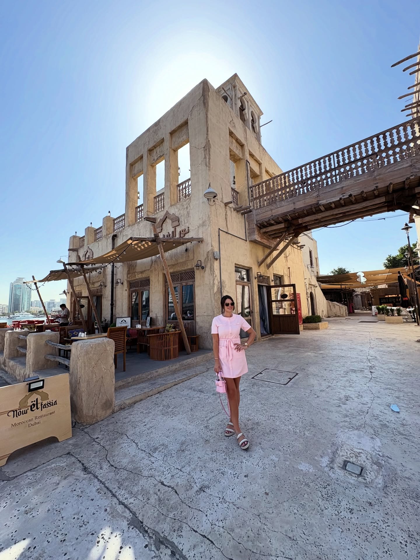 Come find me 🩷⚡️✨
#dubai #travel #travelgram #lavidaloca #explore