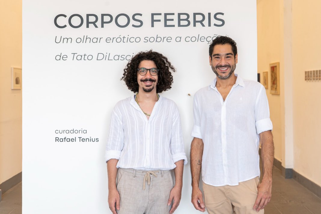 Corpos Febris reúne artistas da coleção de Tato DiLascio para refletir sobre corpo, desejo e imagem na produção contemporânea. Agradecemos aos artistas, parceiros e ao público que esteve presente na abertura.
A exposição segue em cartaz.
Exposição “Corpos Febris: um olhar erótico sobre a coleção de Tato DiLascio”
Curadoria: Rafael Tenius
Período expositivo: 07.02 - 28.03
Quarta a sábado, das 13h às 18h
Galeria Tato: Rua Barra Funda, 893, São Paulo - SP
Entrada gratuita
Fotografia: Paulo Pereira