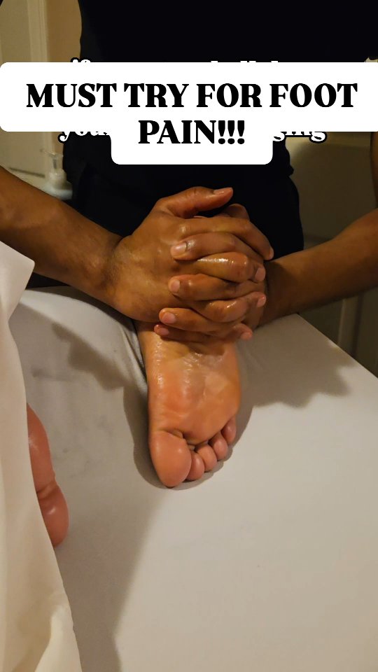 Calgary!📣 this one’s for you.
Runners. Nurses. Retail workers. Servers. Gym members. Heel wearers.
If you’re on your feet all day, soreness isn’t something you just have to “live with.”
Targeted massage therapy can reduce foot tension, improve mobility, and support recovery from the ground up.
Mobile massage therapy in Calgary.
Relieving pain. Restoring motion.
#yyc #massage #massagetherapist #Calgary #physio