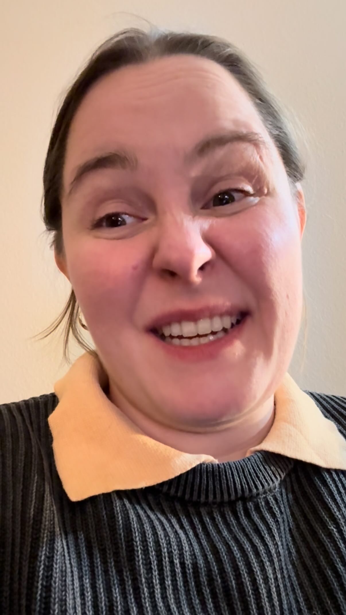 Huomenna mä kyllä pukeudun töissä mustiin!