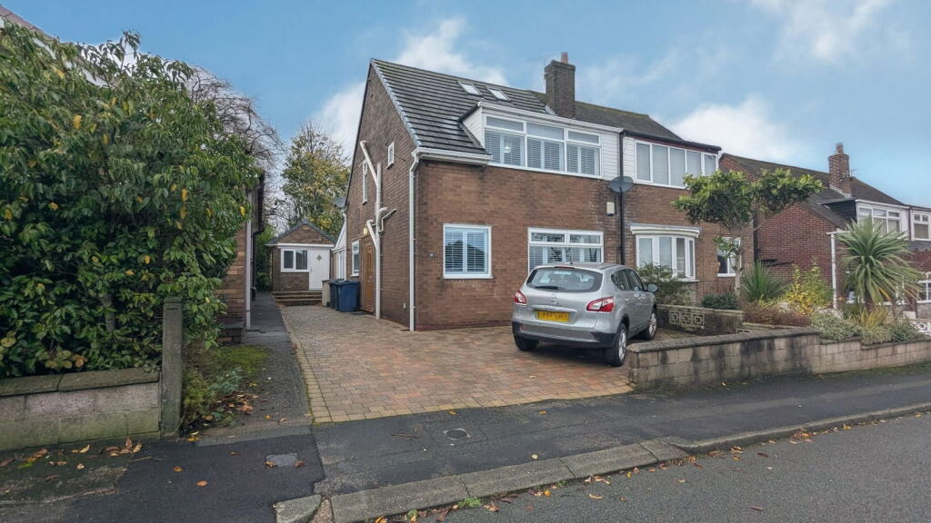 ✨ Featured Property For Sale ✨
📍 Brookfield Road, Upholland, WN8 0NZ
🏠 4 Bedroom, Semi-Detached. £290,000
This beautifully presented three-bedroom semi-detached home offers versatile accommodation, ideal for families or those seeking multigenerational living thanks to its self-contained granny annexe.
◾ Convenient access to M58 and local schools
◾ Lovely views towards Winter Hill
◾ Driveway parking for two cars
◾ Main bedroom with ensuite
◾ Rear extension
◾ Bright front lounge
◾ Addition loft room
◾ Four total bedrooms
◾ Self-contained granny annexe
◾ Semi Detached
For more information please visit our website or contact us via:
📍 | Orrell Office
📞 | 01695 355120
🌎 | www.neilrobinson.co.uk
🖥 | https://rightmove.co.uk/properties/169245812#/?channel=RES_BUY
