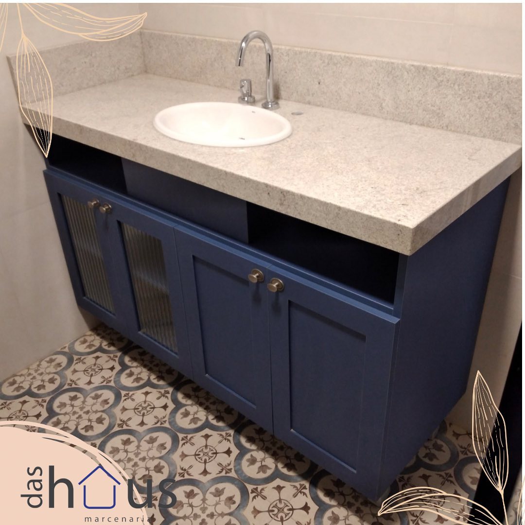 Projeto de um banheiro contemporâneo , clean e funcional. Móvel para guardar itens
de higiene foram projetas na parte inferior.
Quer um banheiro lindo assim? Então nos chama que providenciamos pra ti 😍
#banheiro #interiordesign #movesplanejados #noveis #moveissobmedida