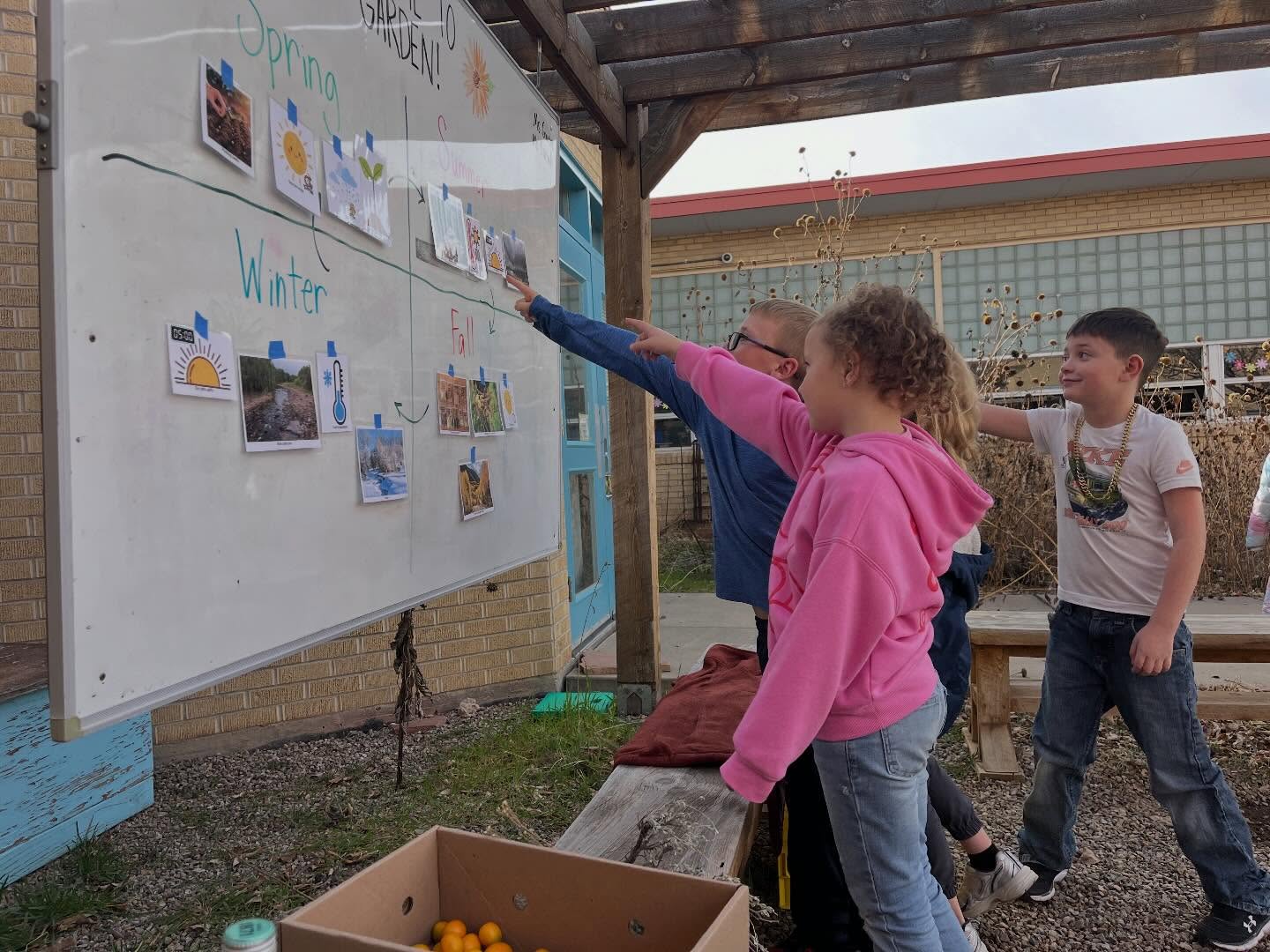 Yes we still teach garden class in winter! 🥶
Even though there isn’t too much garden work to do, we teach concepts like season cycles and plant adaptation lessons
☀️ ☔️ 🥶 🌼
#mstfp #lettuceturnipthebeet #schooltofarm #schoolgardens #farmtoschool